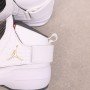 ????40 AIR JORDAN 19 RETRO 货号：307546-102