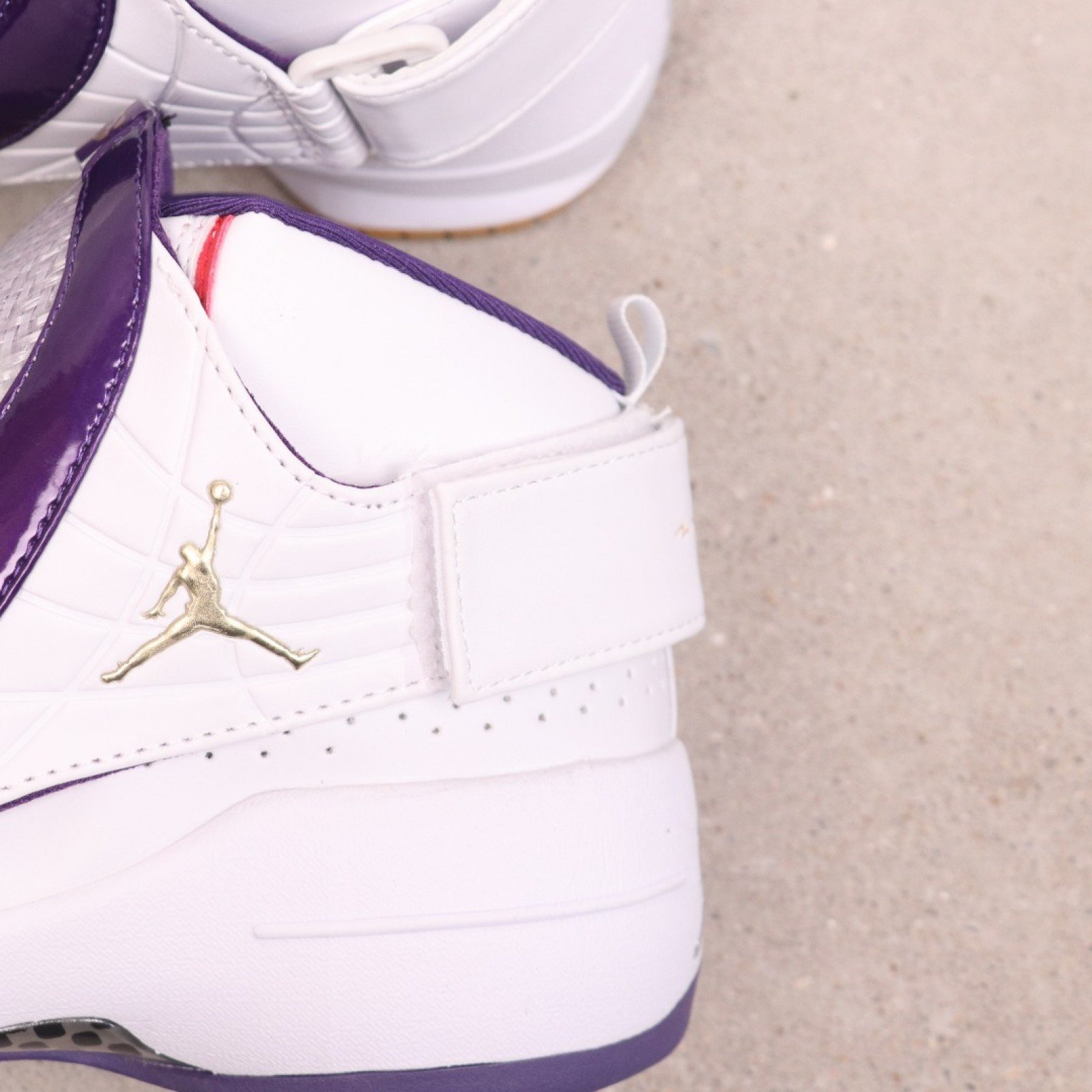 ????40 AIR JORDAN 19 RETRO 货号：307546-172
