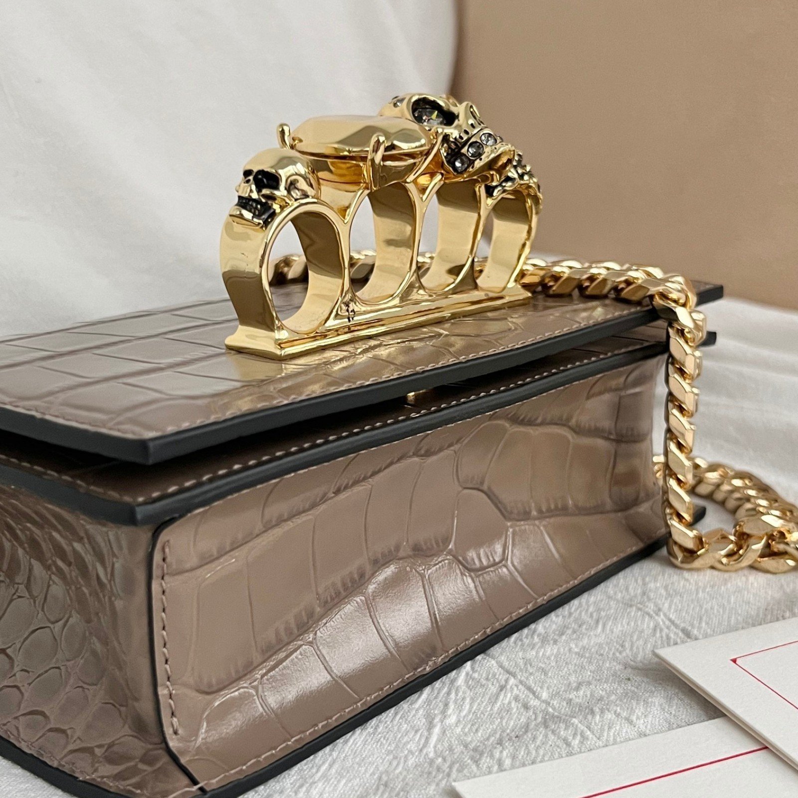 Alexander McQueen shoulder bag 24*14*6cm 2025.9.26