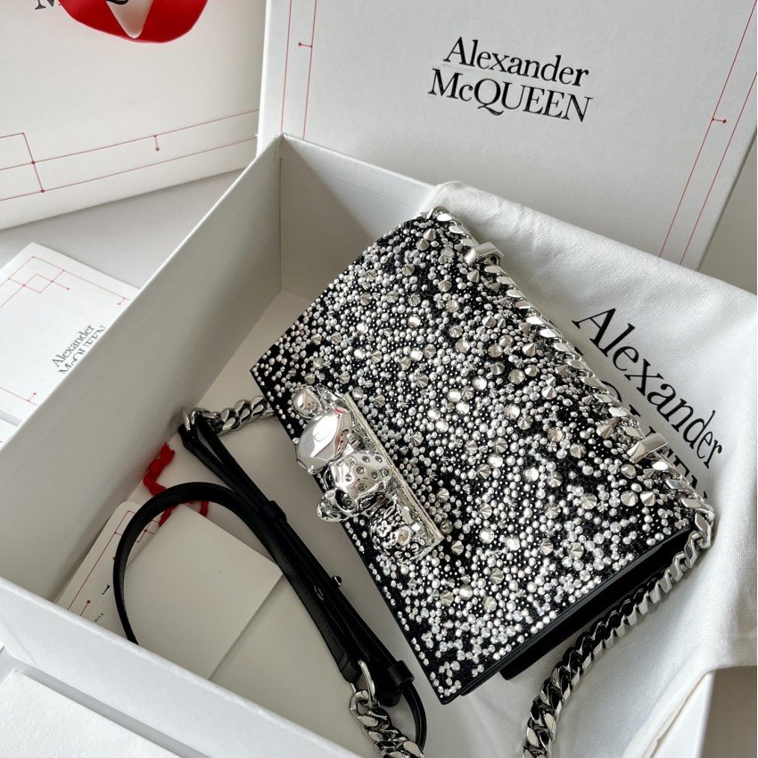 Mc*Queen*  18*12*6cm