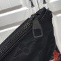 LV 2054 REVERSIBLE POUCH M80142