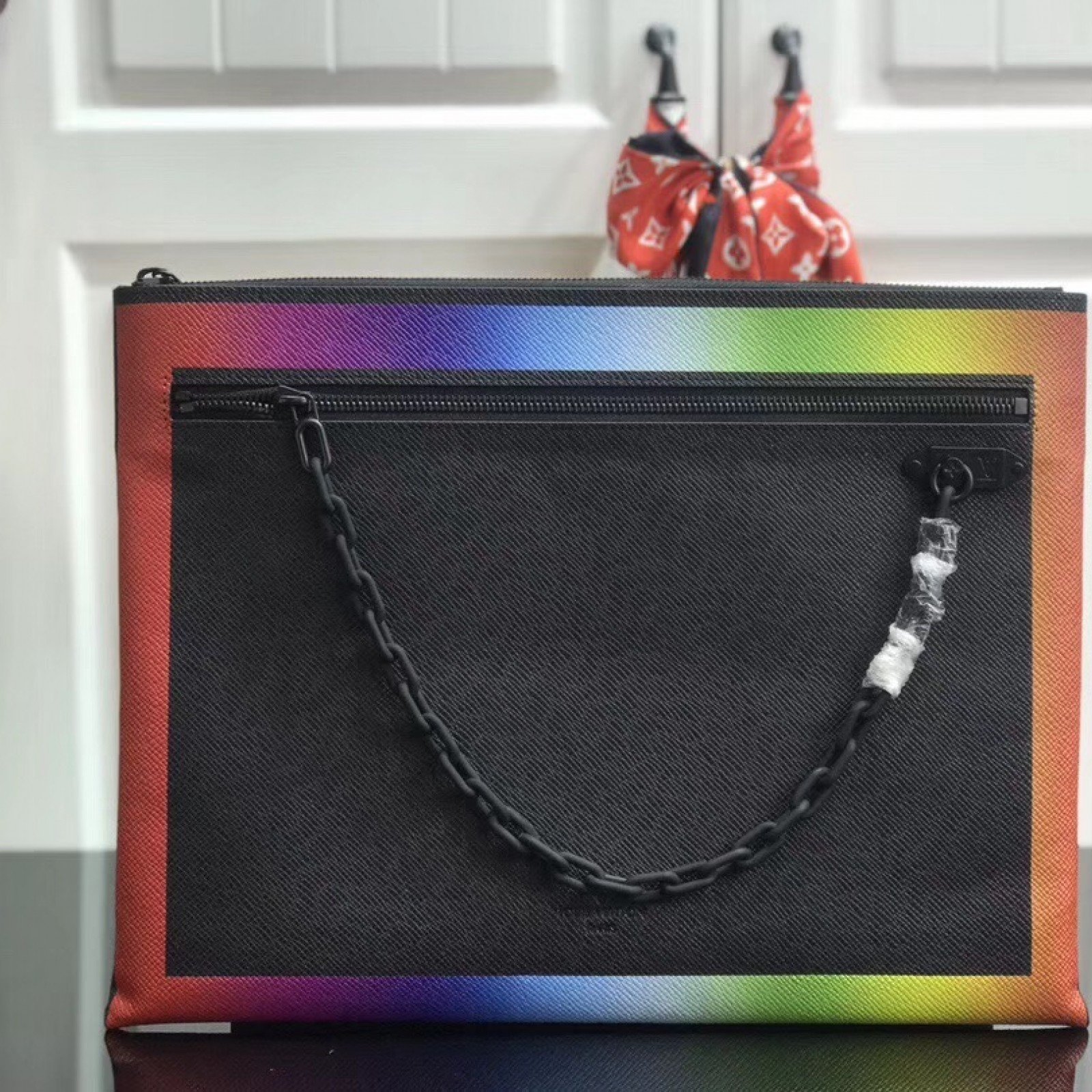 LV A4 POUCH M44484CS
