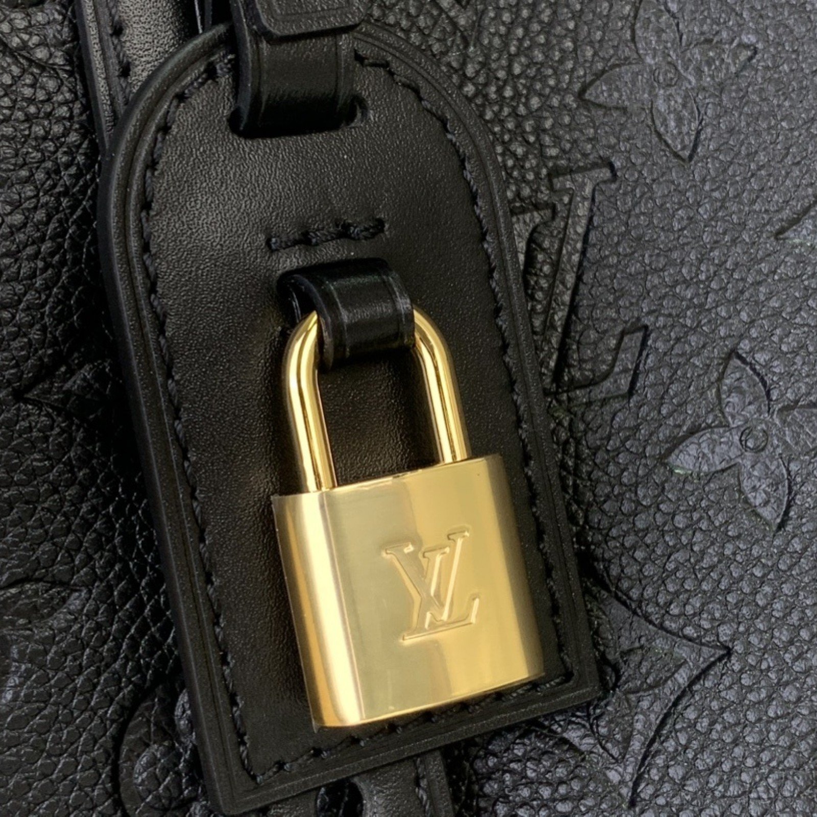 LV ALL IN ONE  m25858