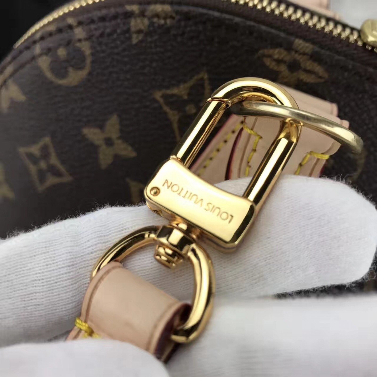 LV ALMA  Handbag M53151