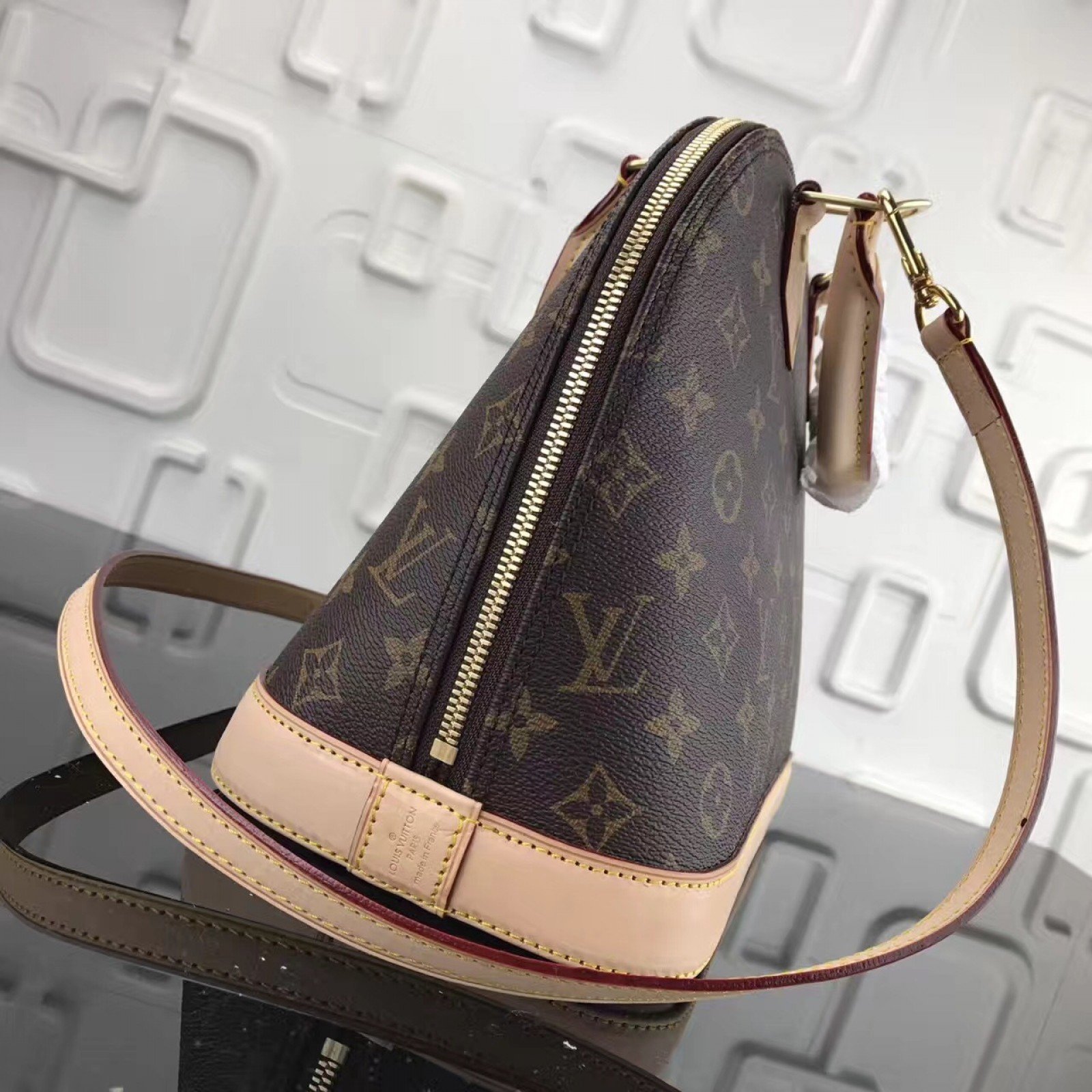LV ALMA  Handbag M53151