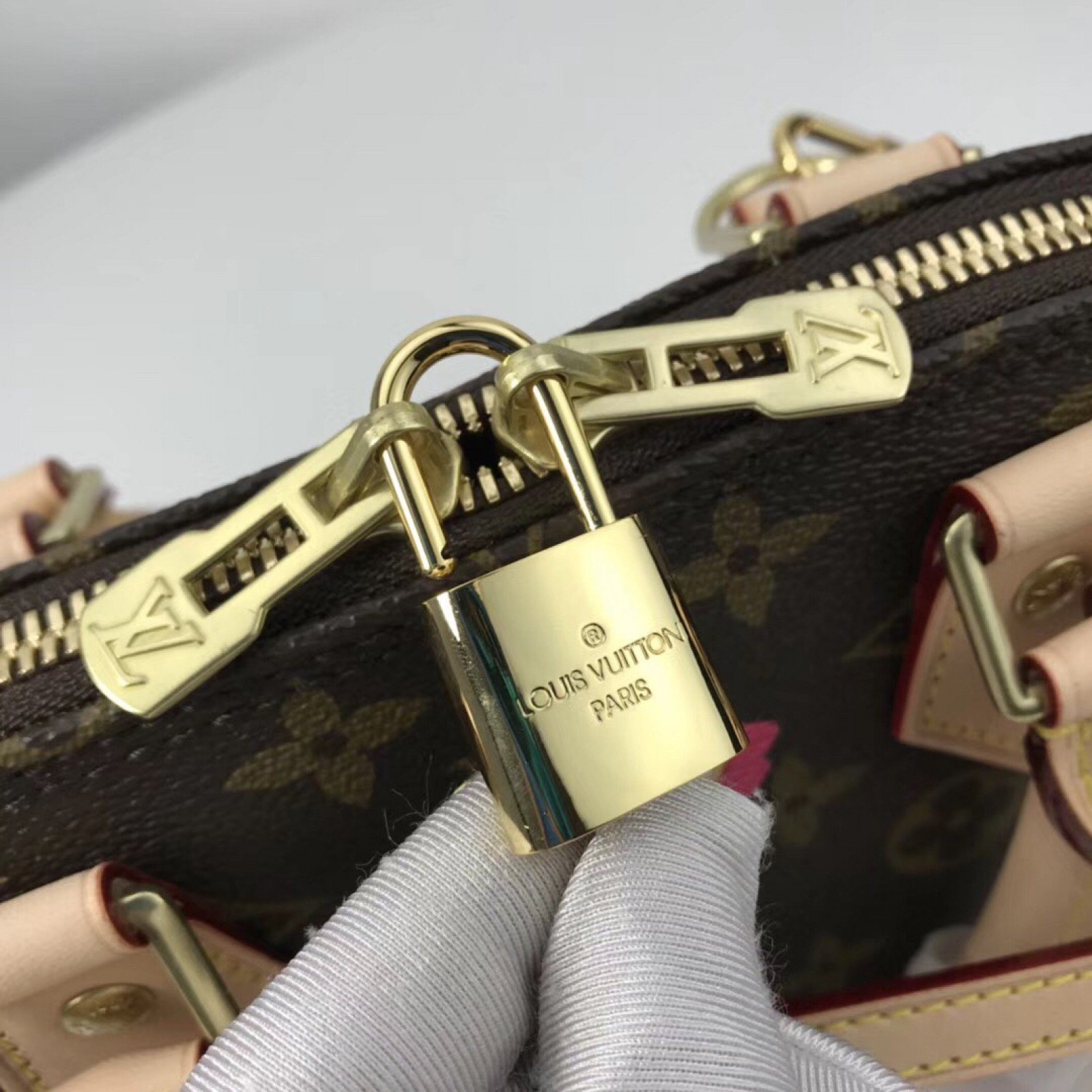 LV ALMA BB BAG M44368