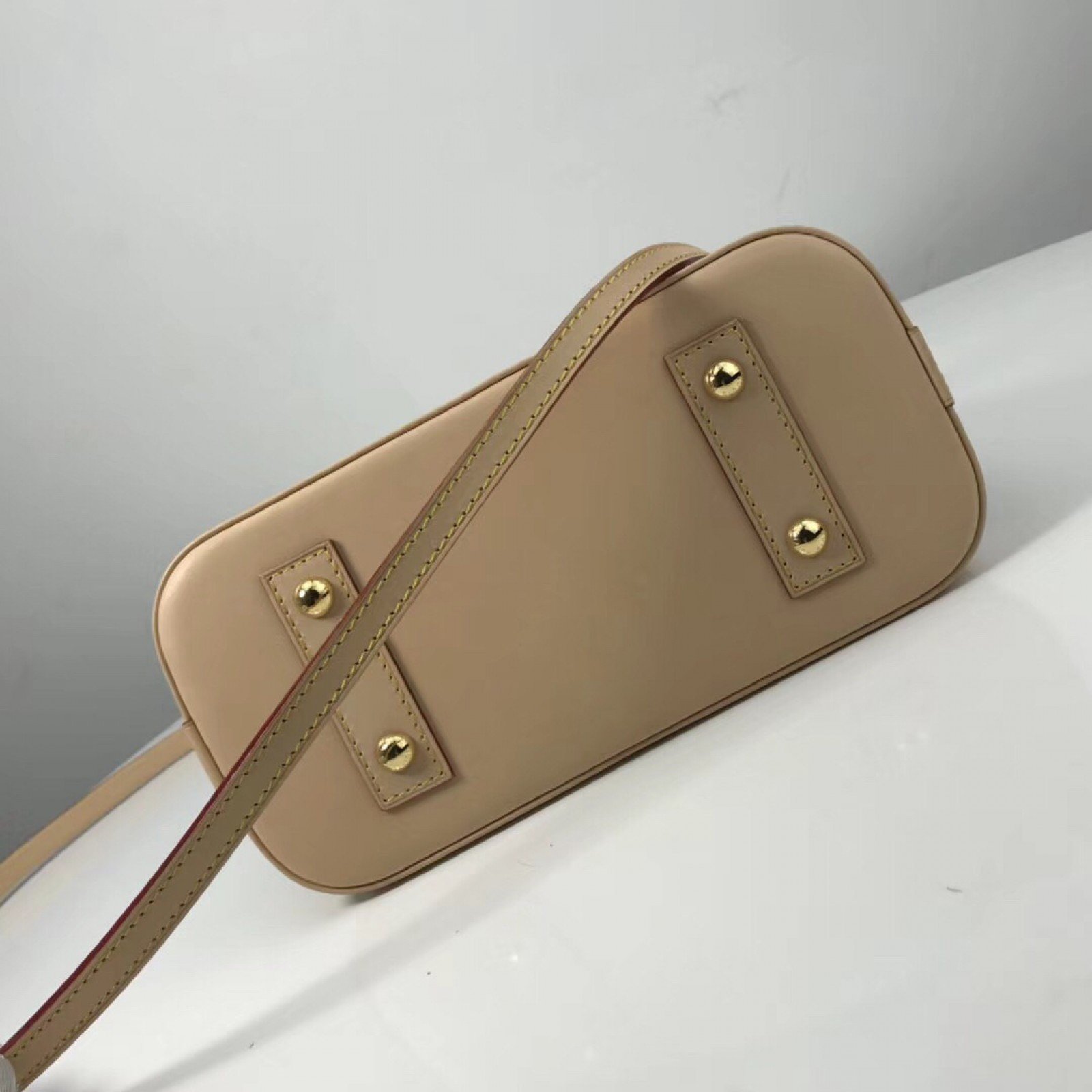 LV ALMA BB BAG M44368