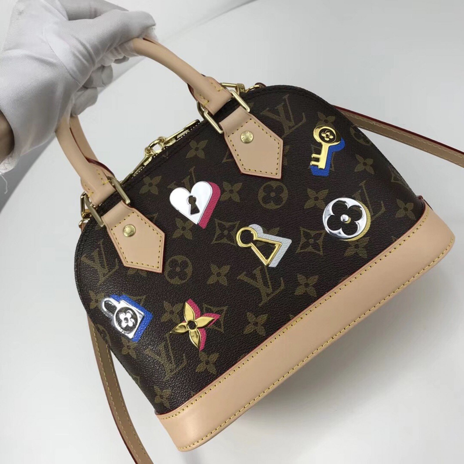 LV ALMA BB BAG M44368