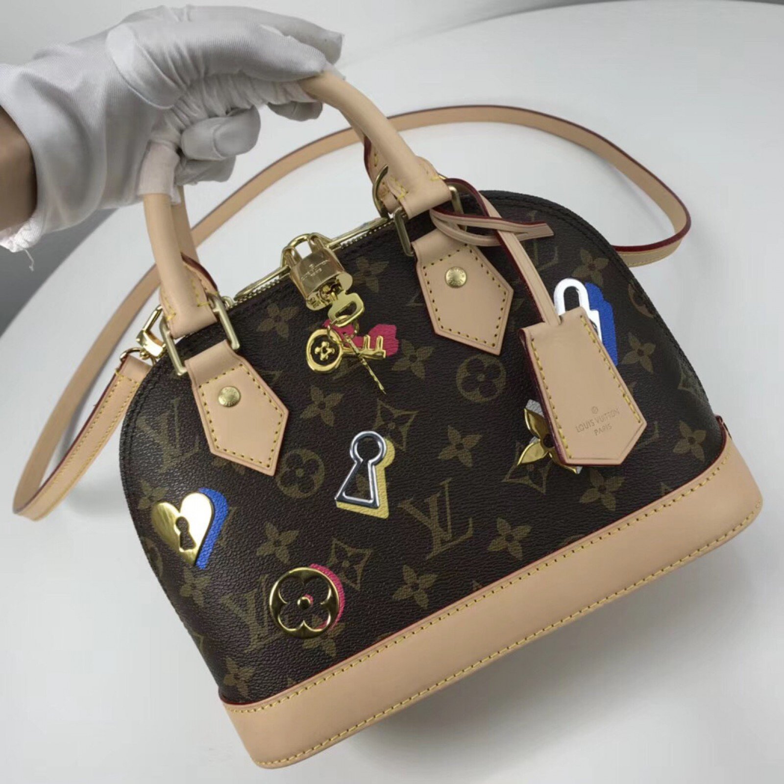 LV ALMA BB BAG M44368
