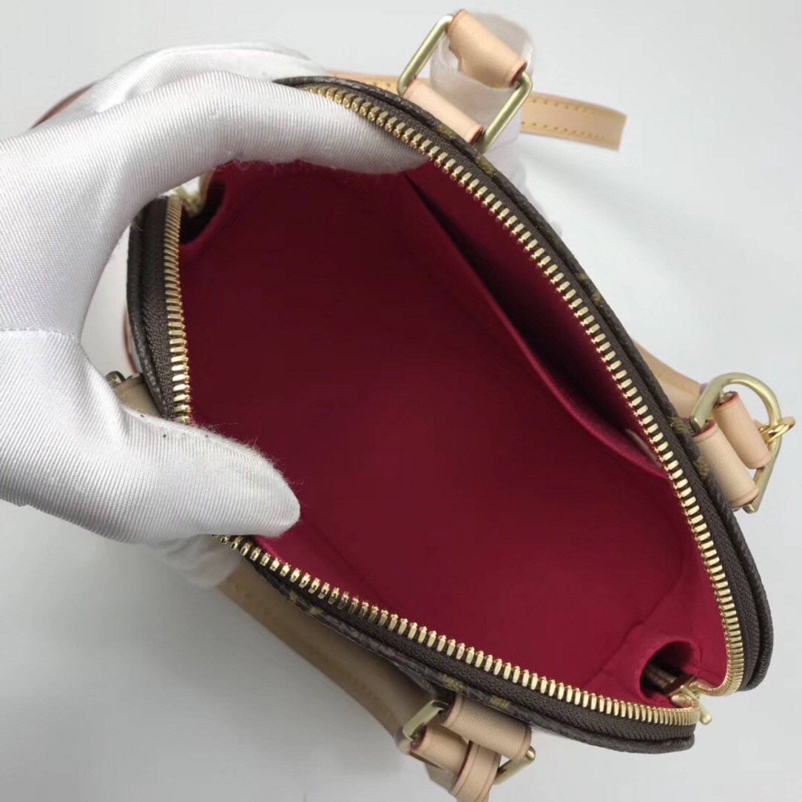 LV ALMA BB BAG M44368