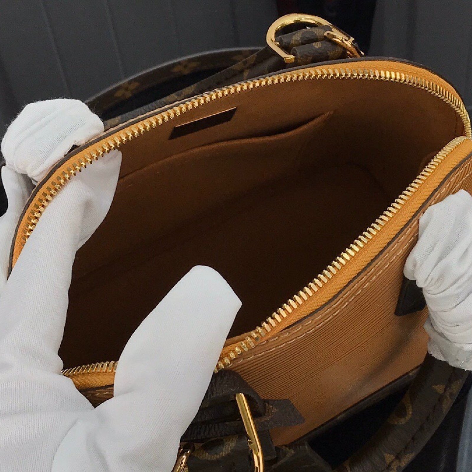 LV ALMA BB M40301