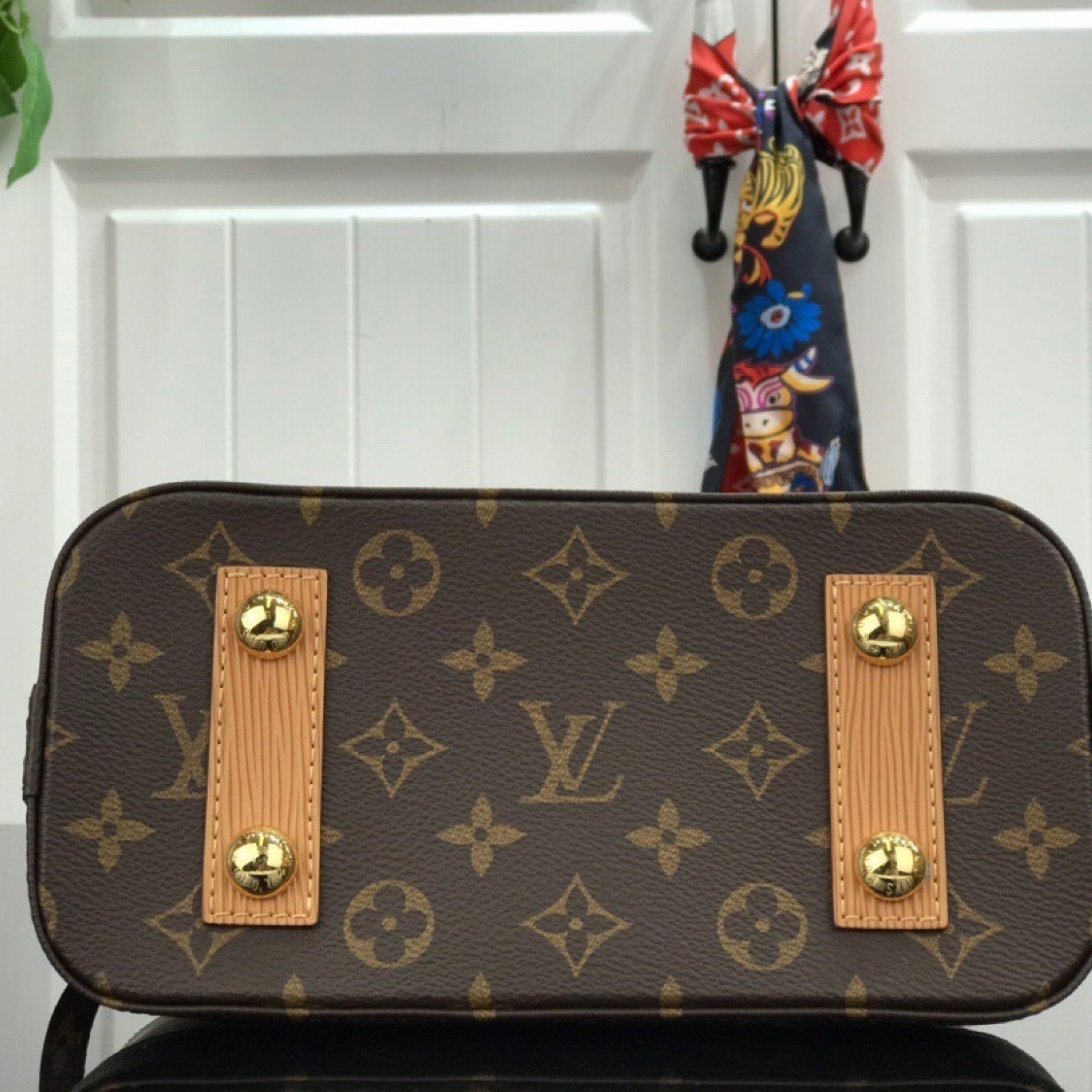 LV ALMA BB M40301