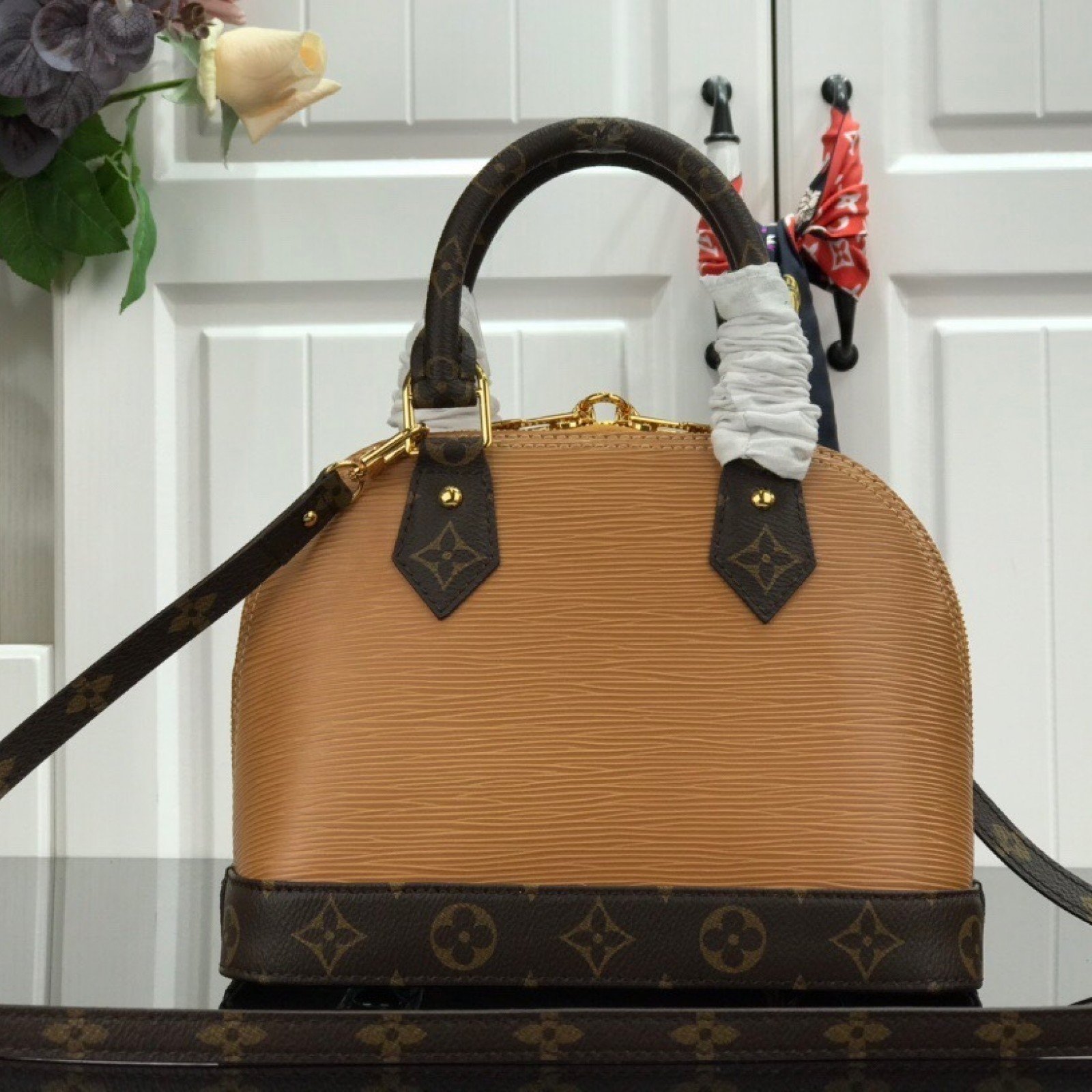 LV ALMA BB M40301