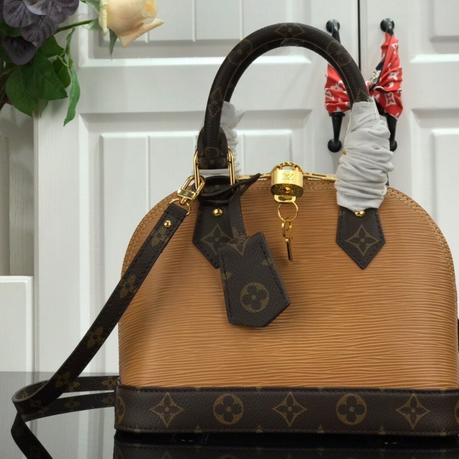 LV ALMA BB M40301