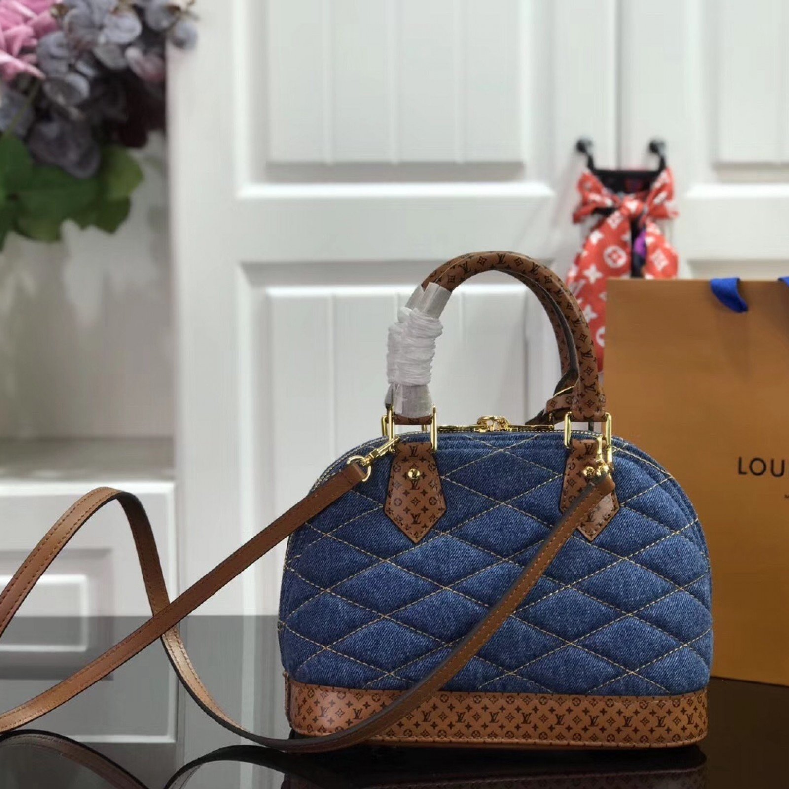 LV ALMA BB M55048