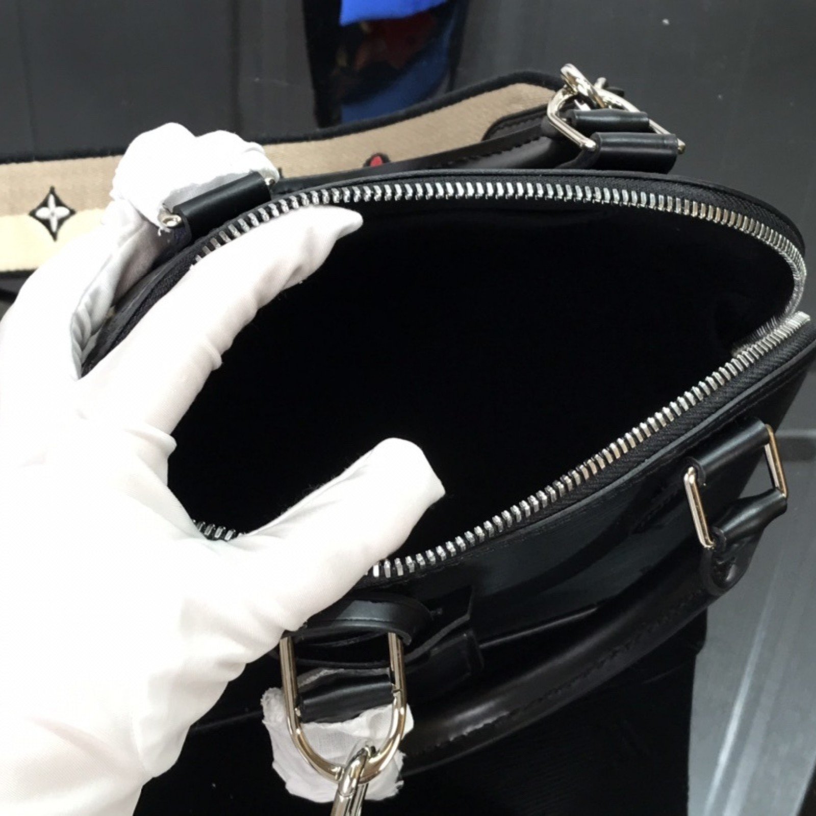 LV ALMA BB M57426