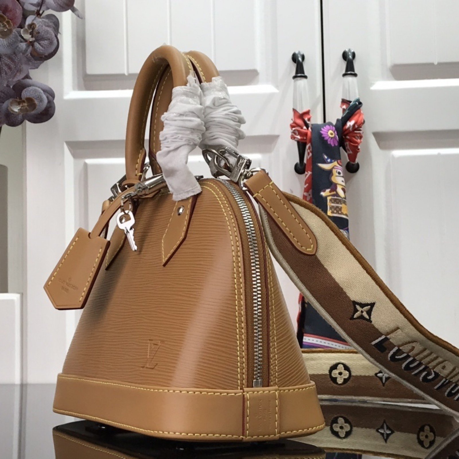 LV ALMA BB M57426
