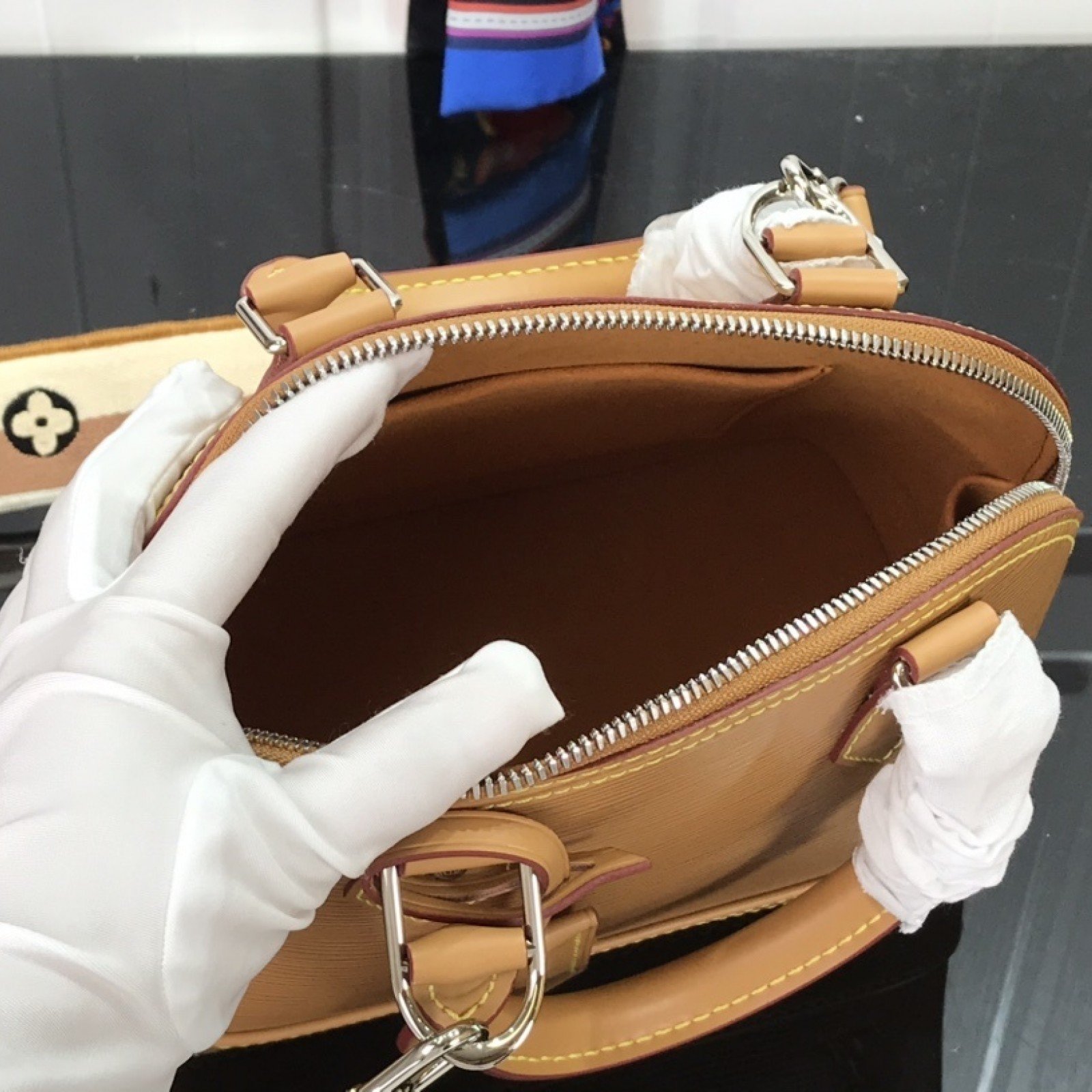 LV ALMA BB M57426