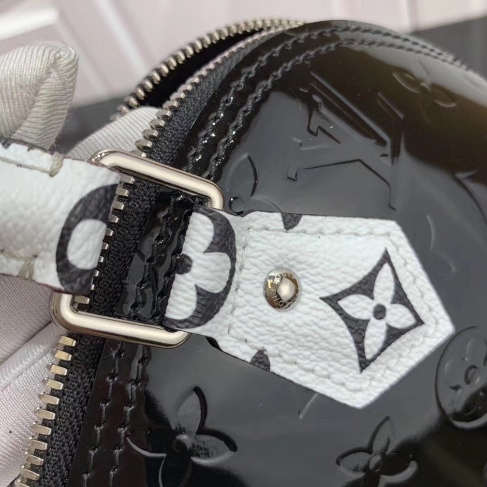 LV ALMA BB M90447