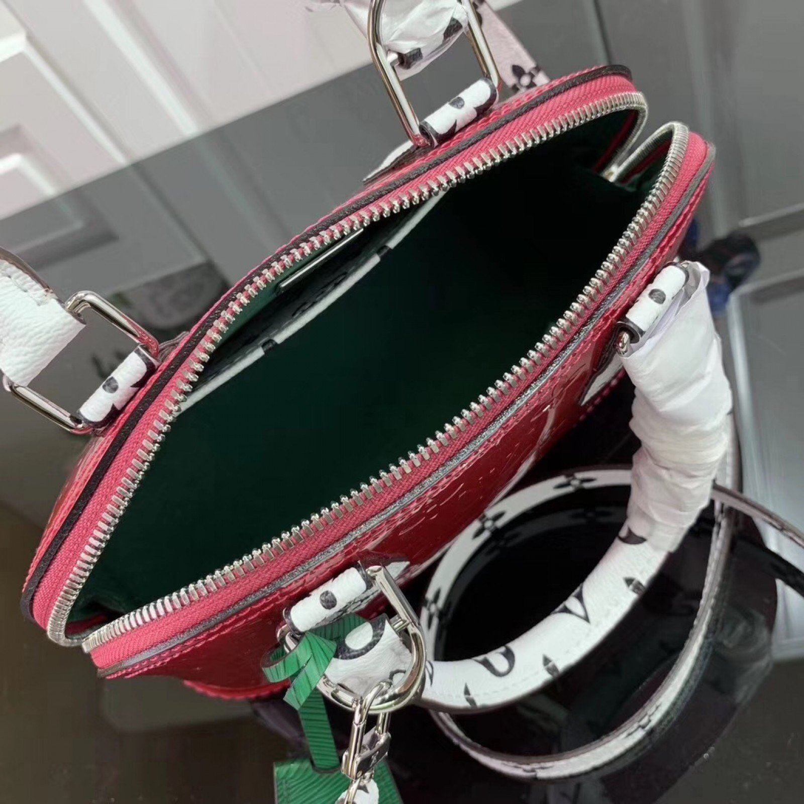 LV ALMA BB M90447