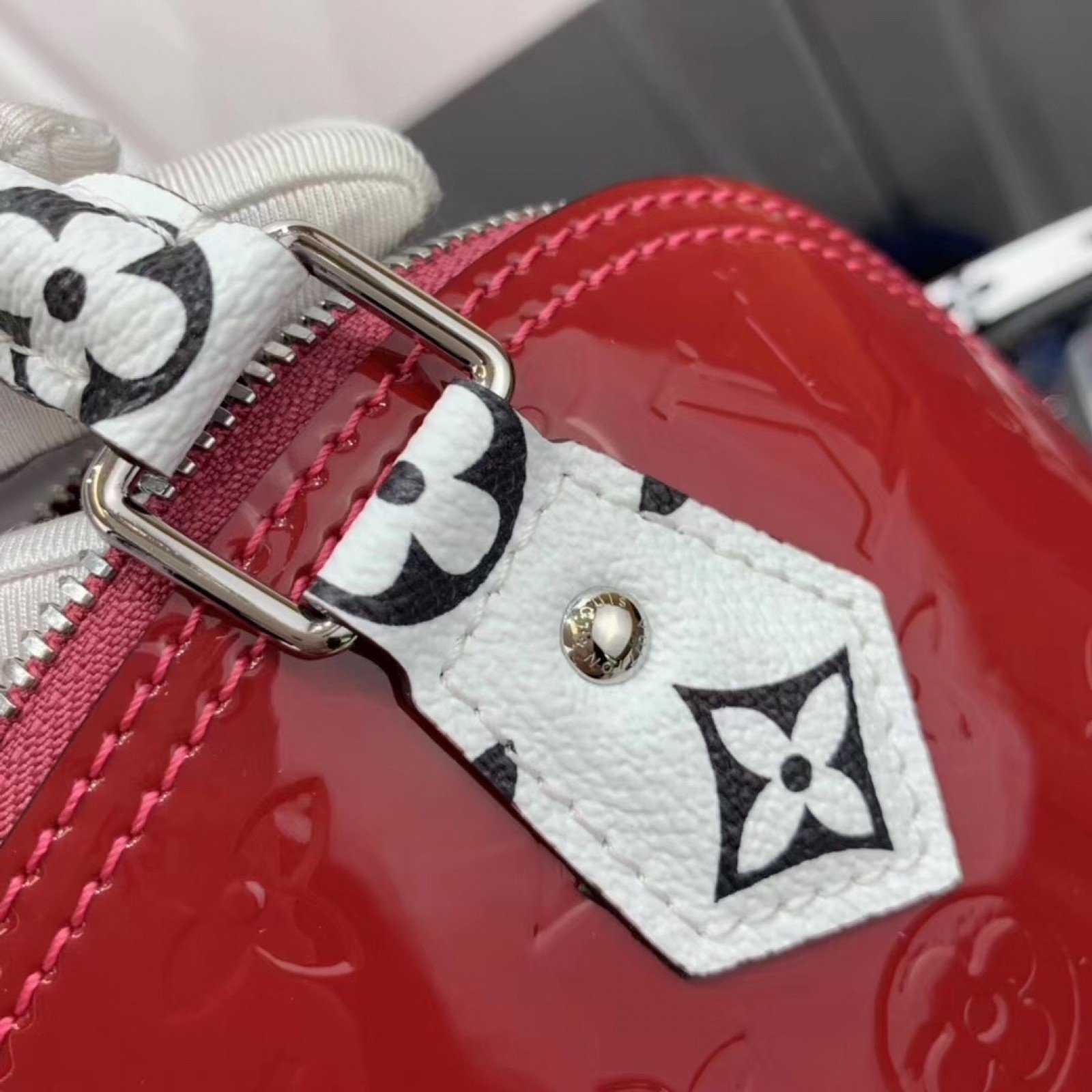 LV ALMA BB M90447