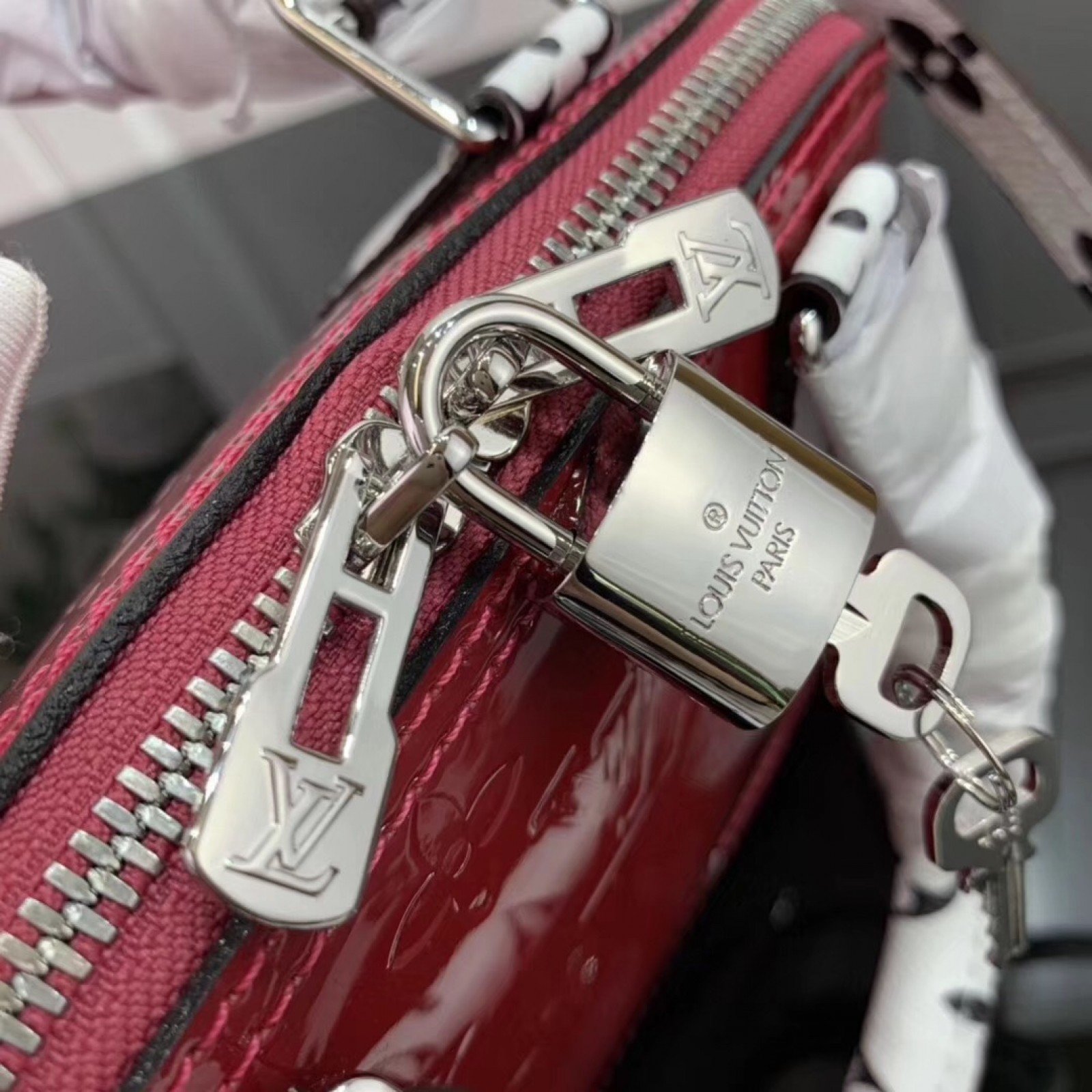 LV ALMA BB M90447