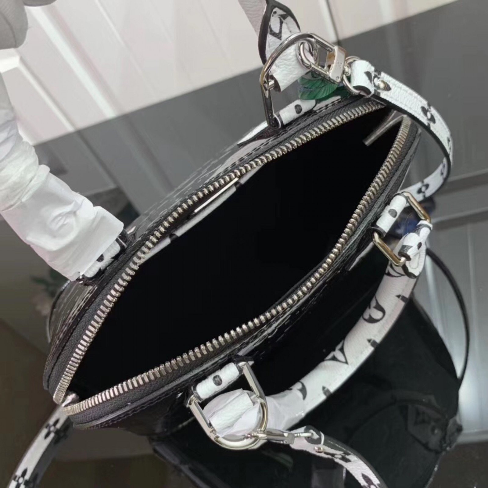 LV ALMA BB M90447