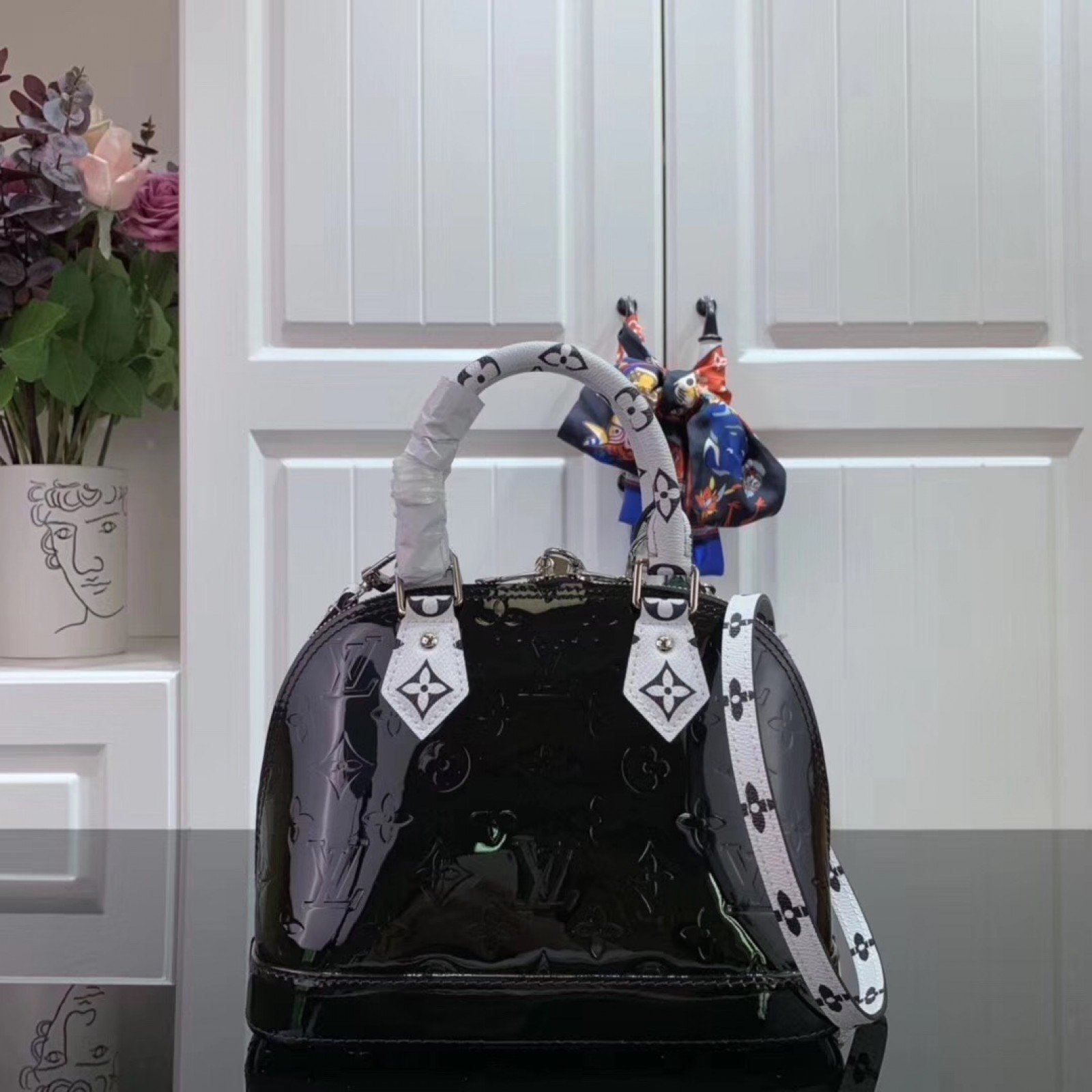 LV ALMA BB M90447
