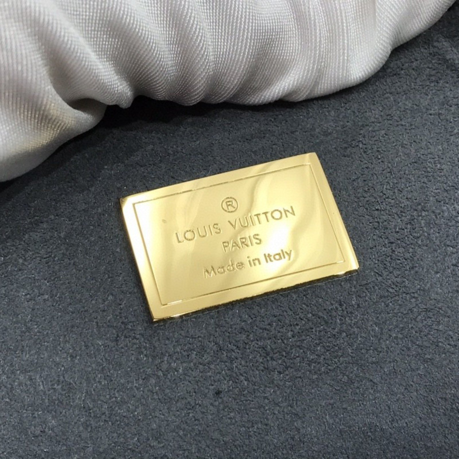 LV ALMA BB M91606
