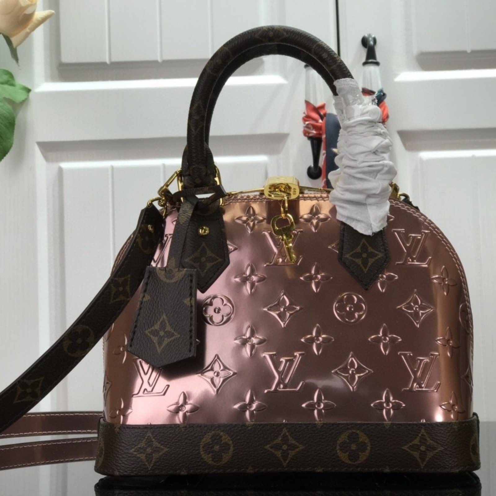 LV ALMA BB M91606