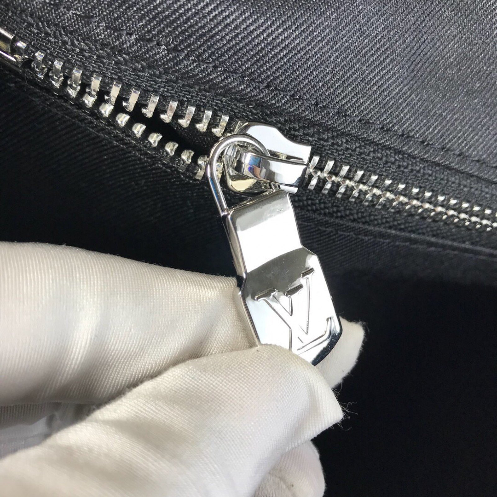 LV ALPHA BACKPACK M44174