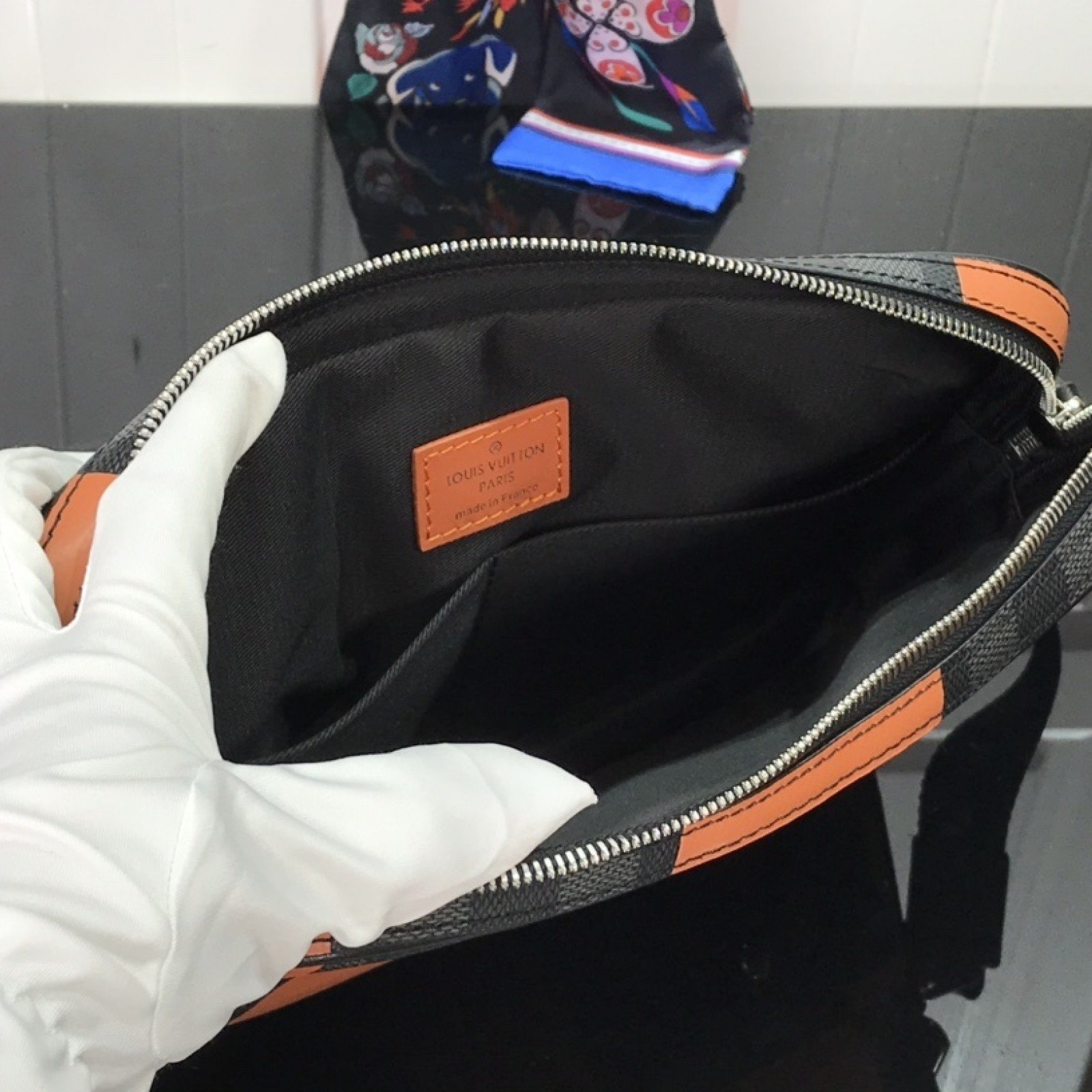 LV ALPHA MESSENGER N40408