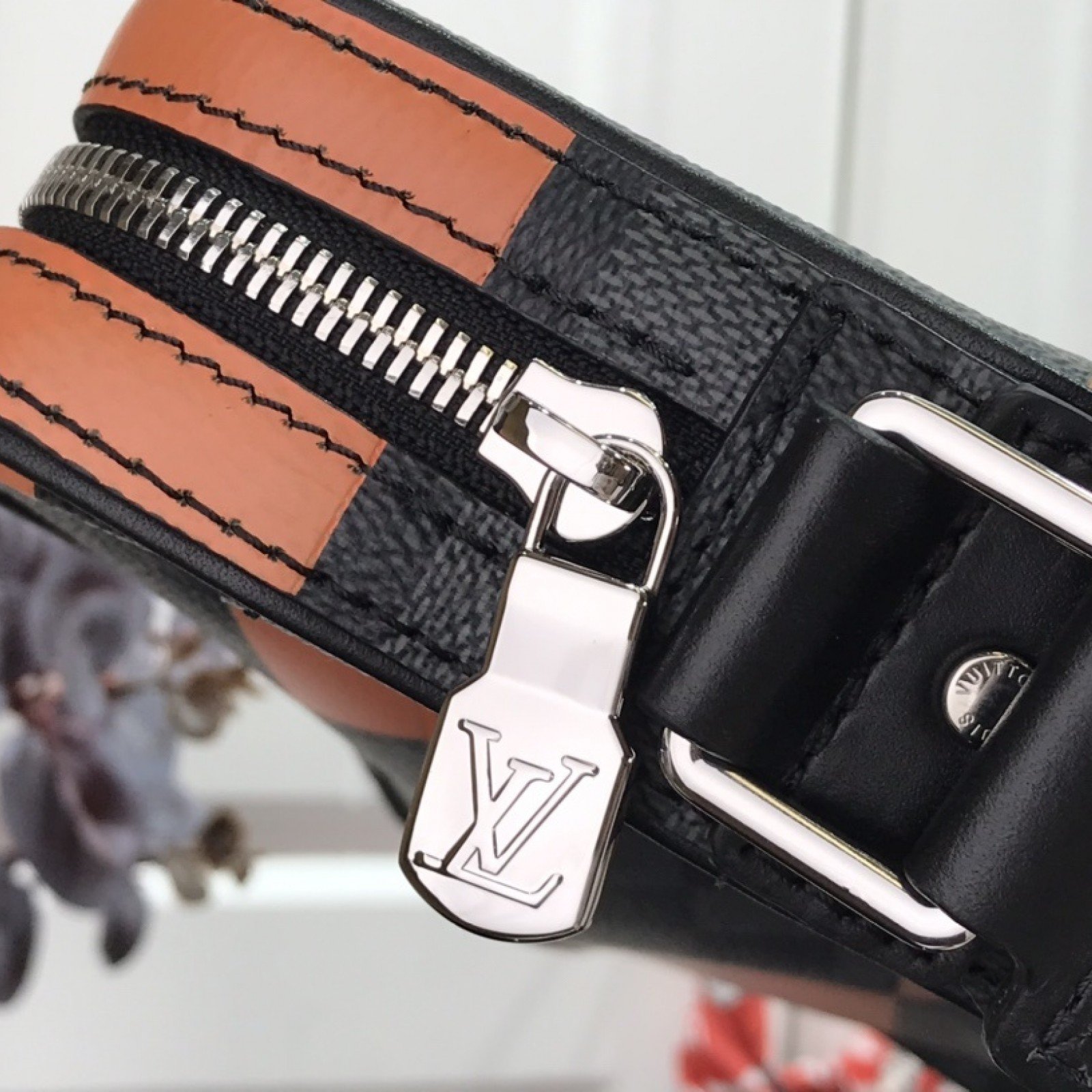 LV ALPHA MESSENGER N40408