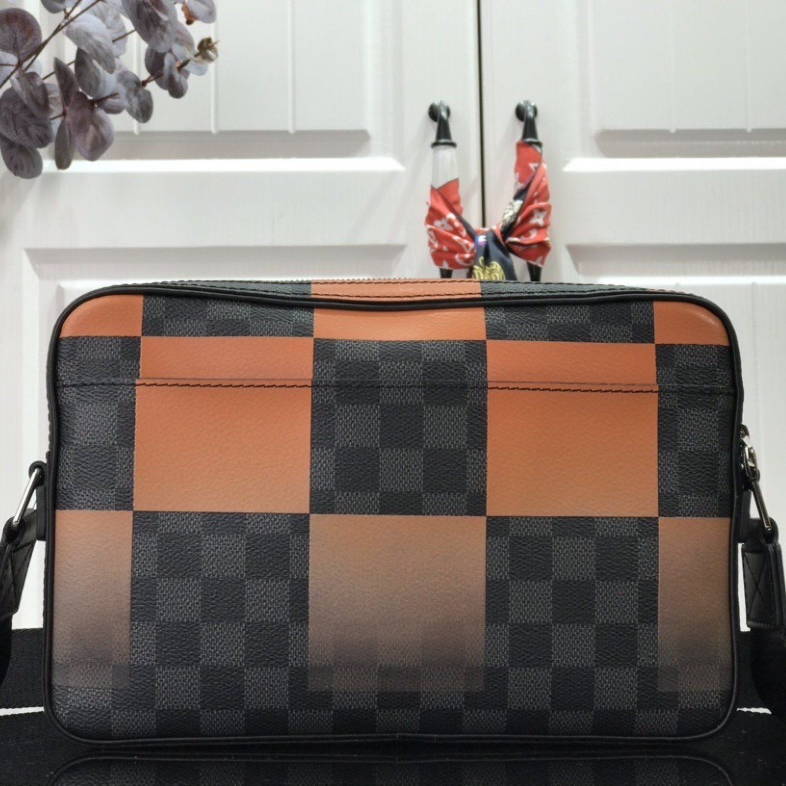 LV ALPHA MESSENGER N40408