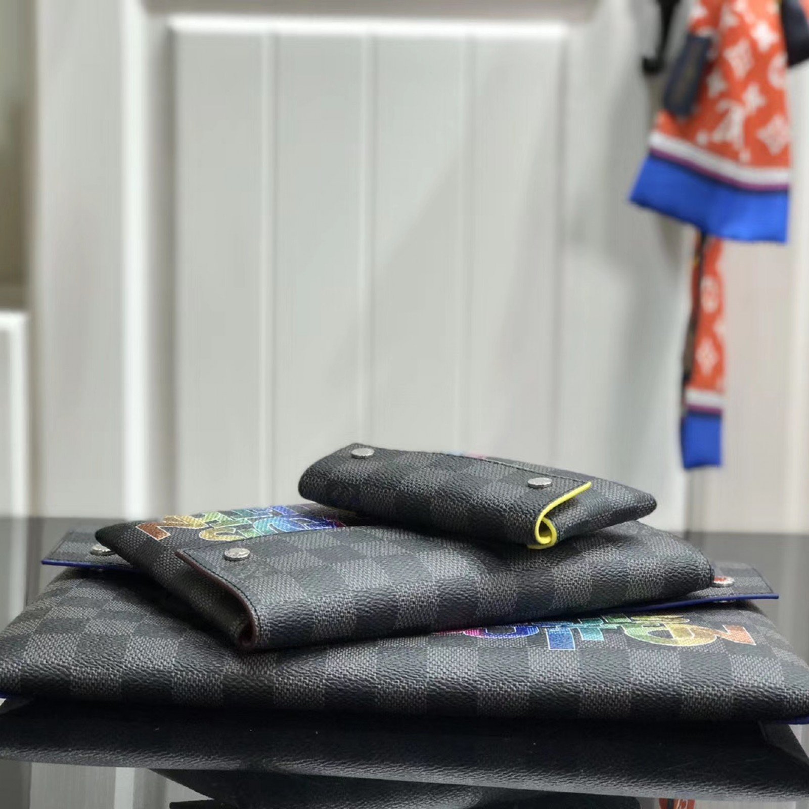 LV ALPHA TRIPLE POUCHES N60255LC