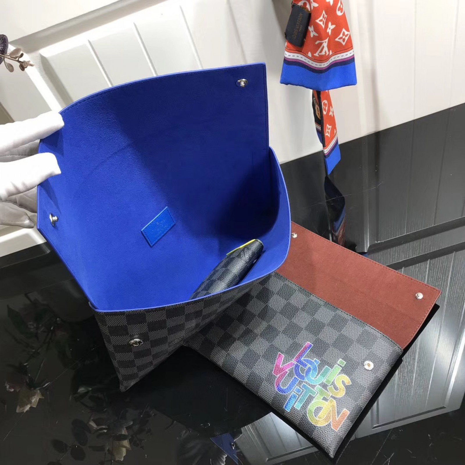 LV ALPHA TRIPLE POUCHES N60255LC