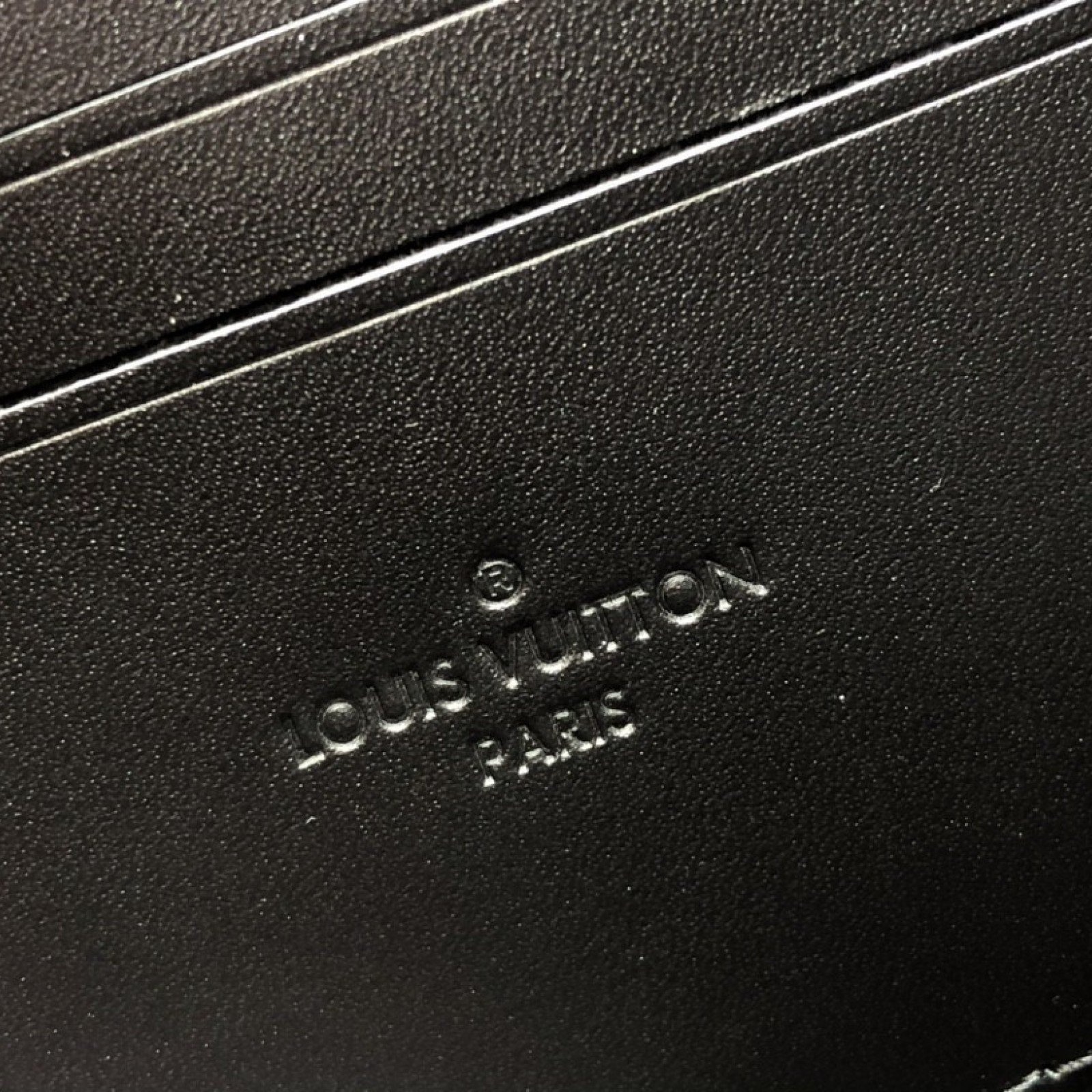 LV ALPHA WEARABLE WALLET M59161
