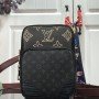 LV AMAZONE MESSENGER M45439