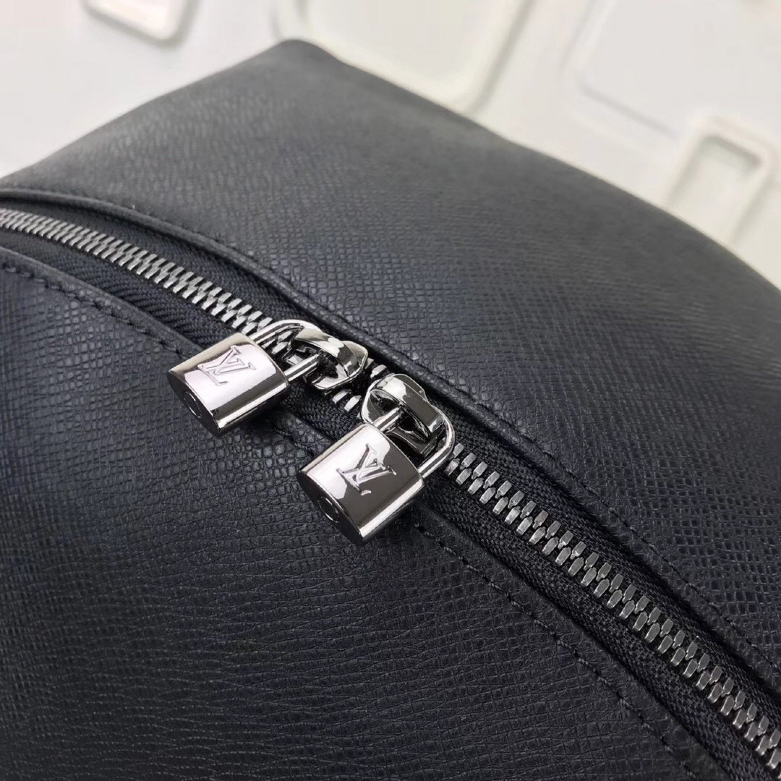LV APOLLO Backpack M43825