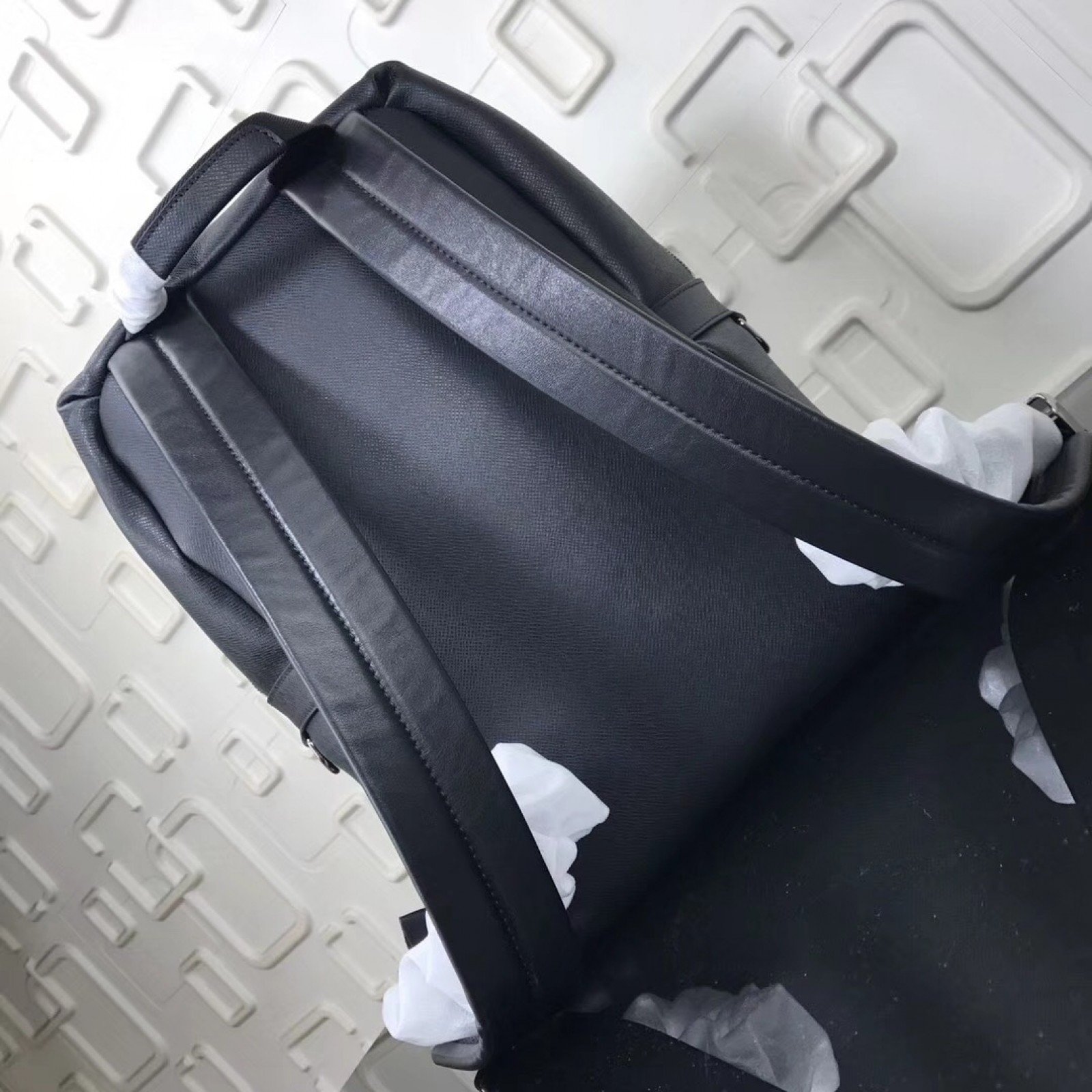 LV APOLLO Backpack M43825