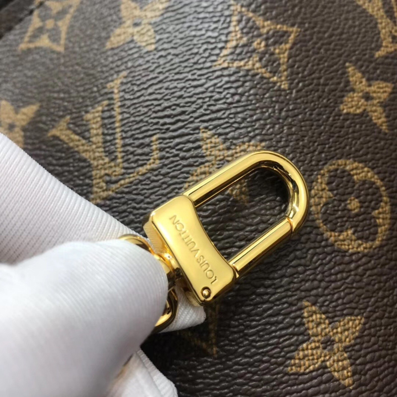 LV ARTSY MM MONOGRAM M40249S