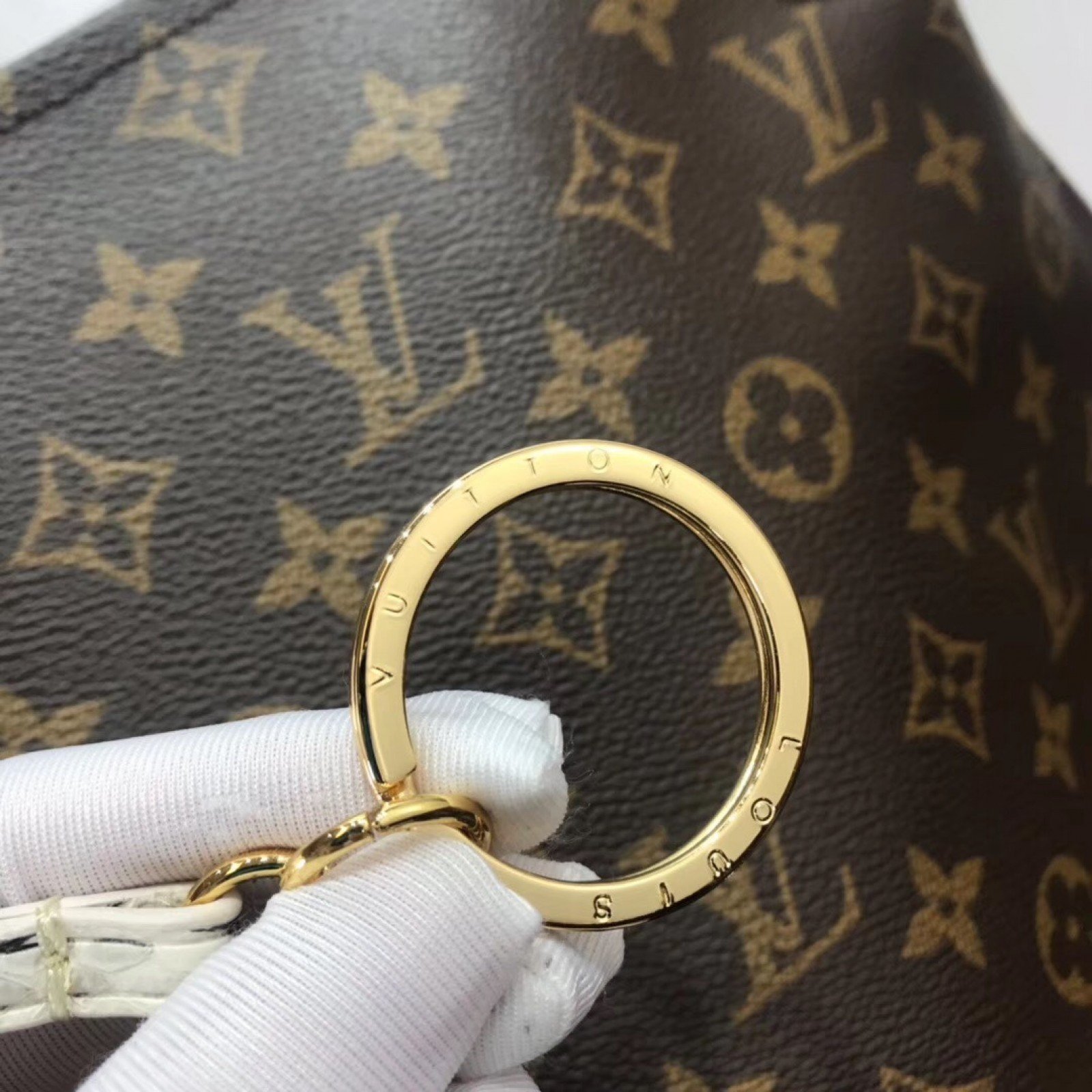 LV ARTSY MM MONOGRAM M40249S