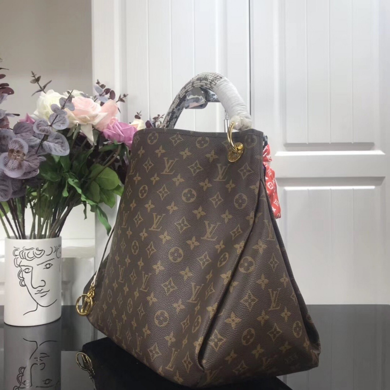 LV ARTSY MM MONOGRAM M40249S