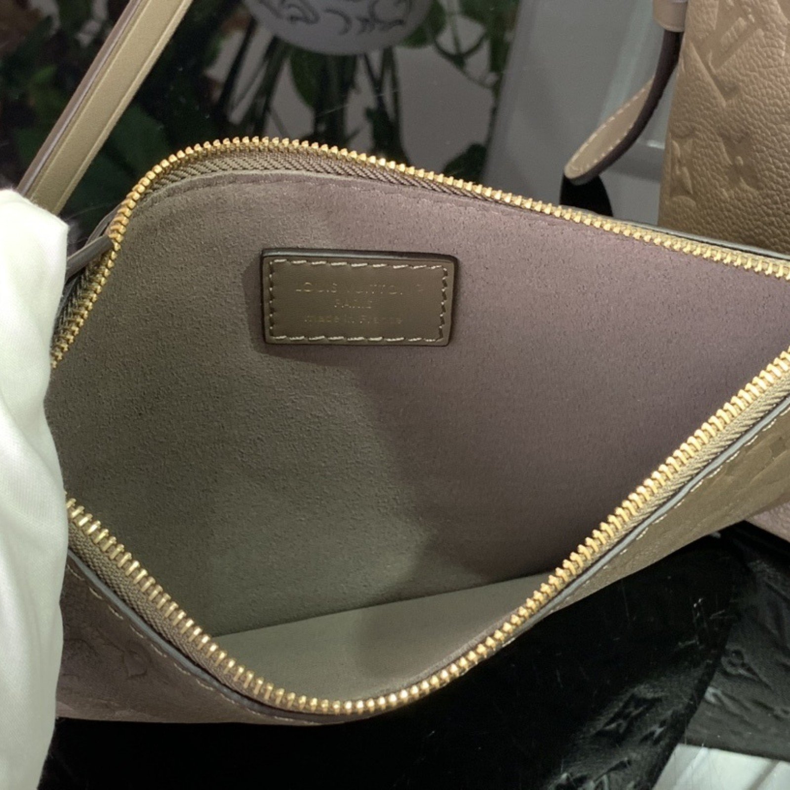 LV All In GM   m25823