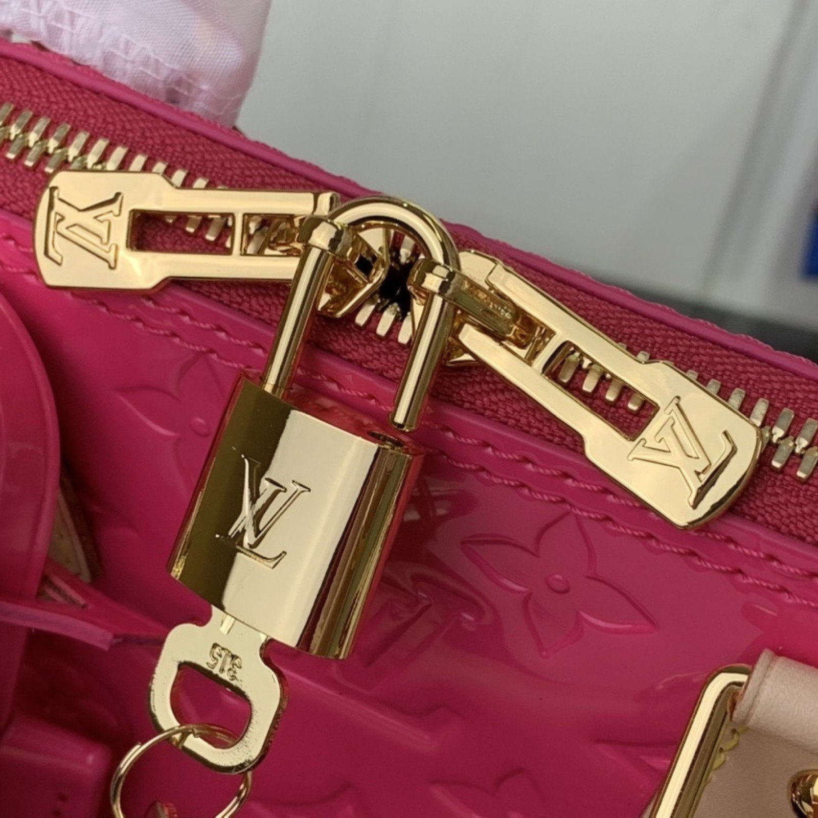 LV Alma BB  M24062