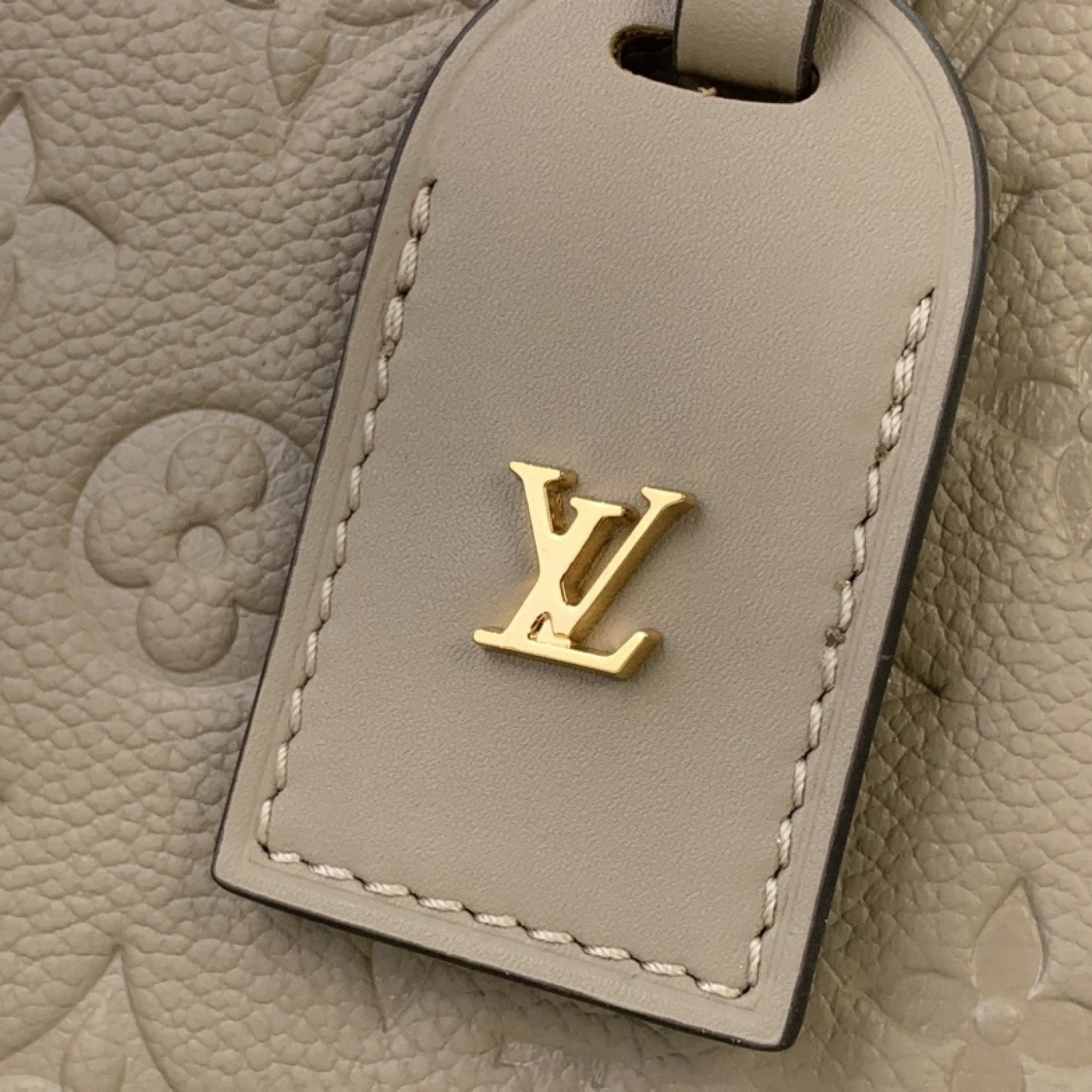 LV Avenue  m25577