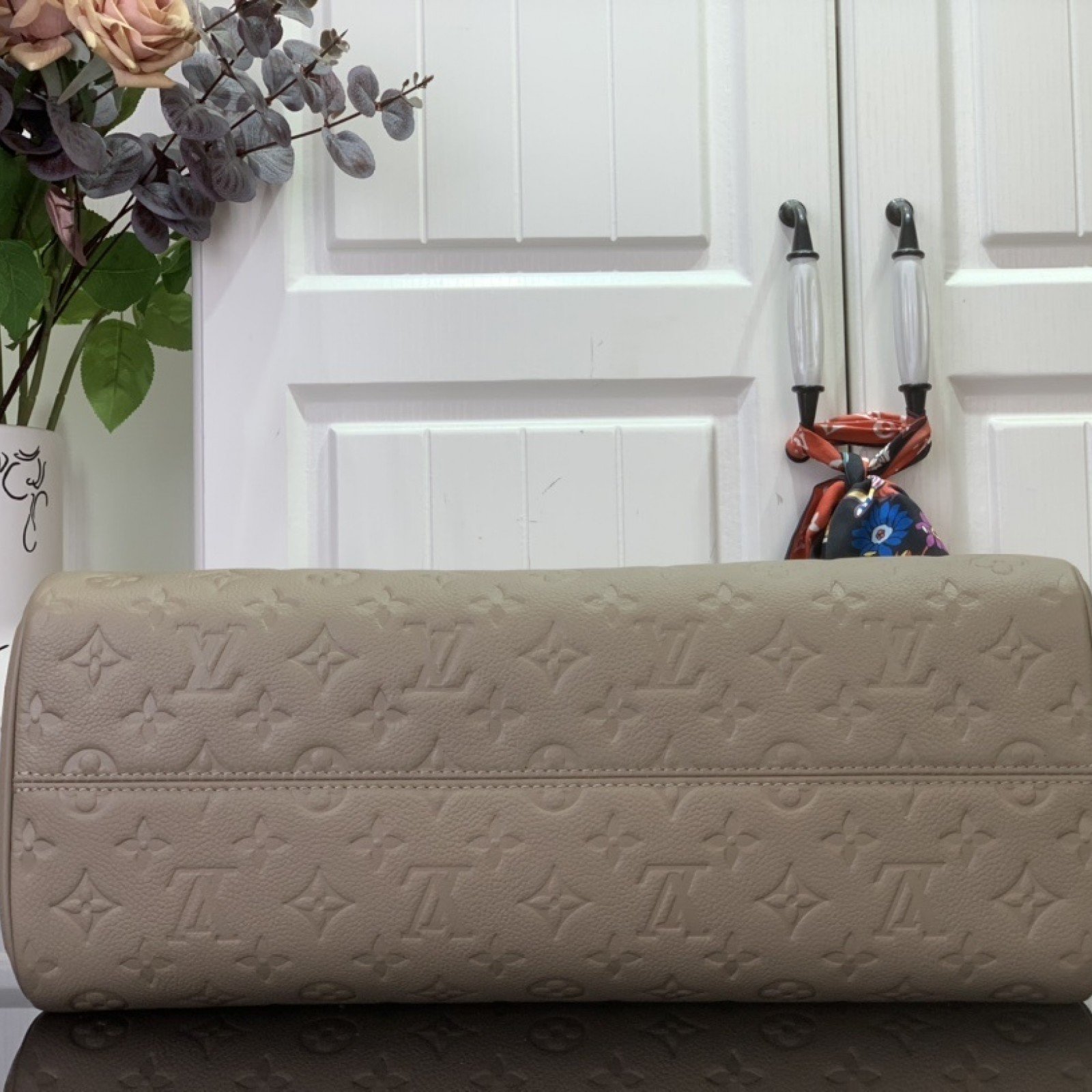 LV Avenue MM m25575