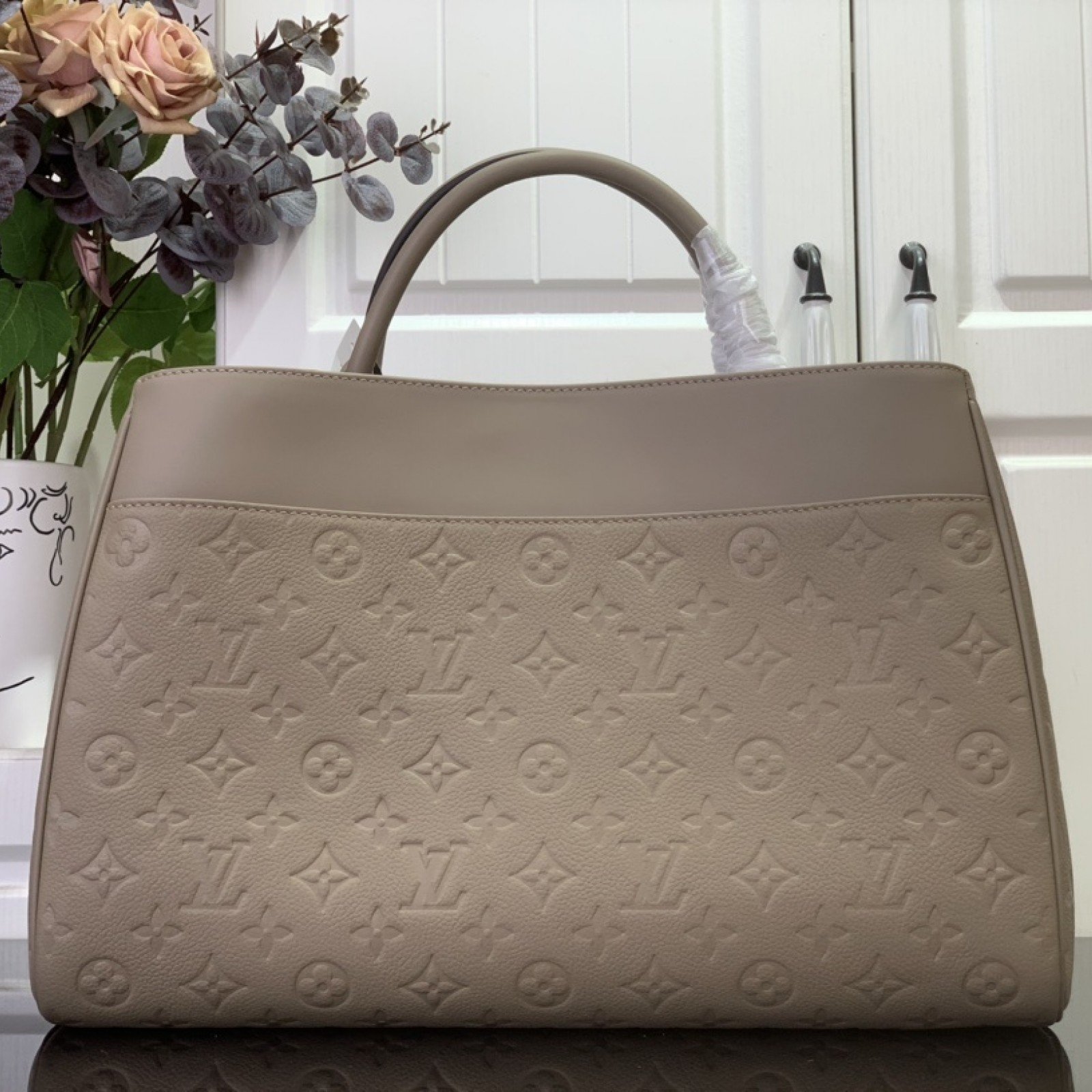 LV Avenue MM m25575