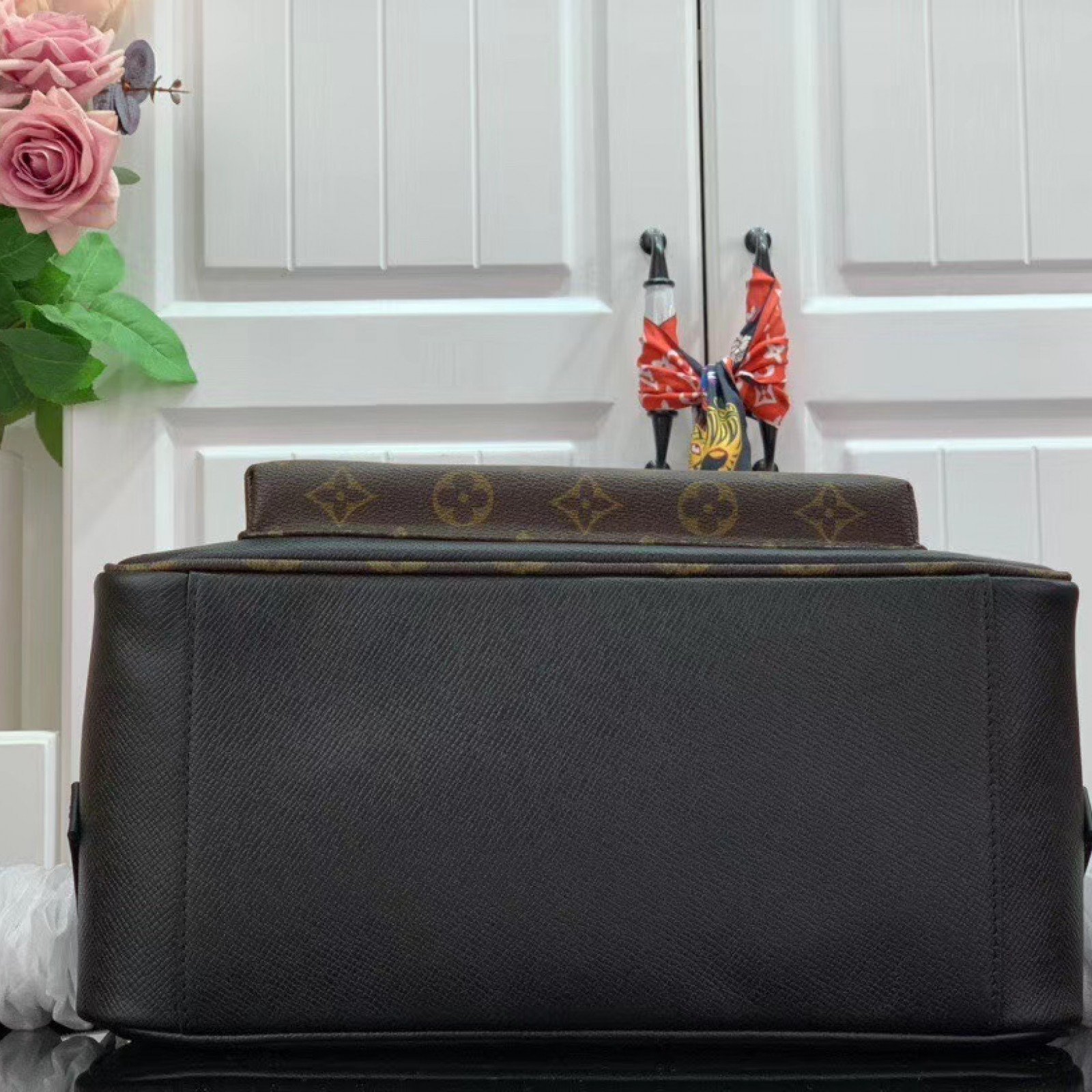 LV BACKPACK M30259
