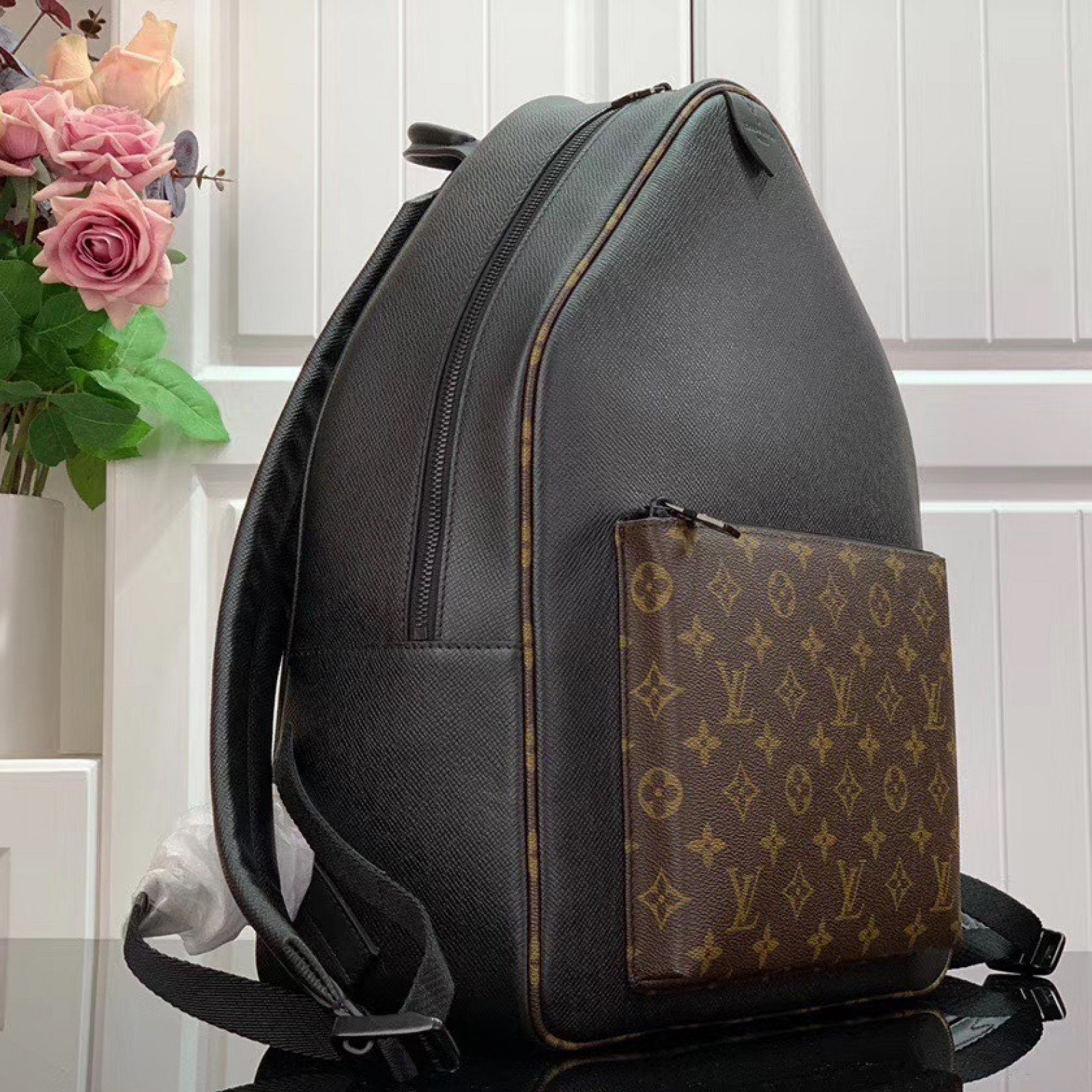 LV BACKPACK M30259